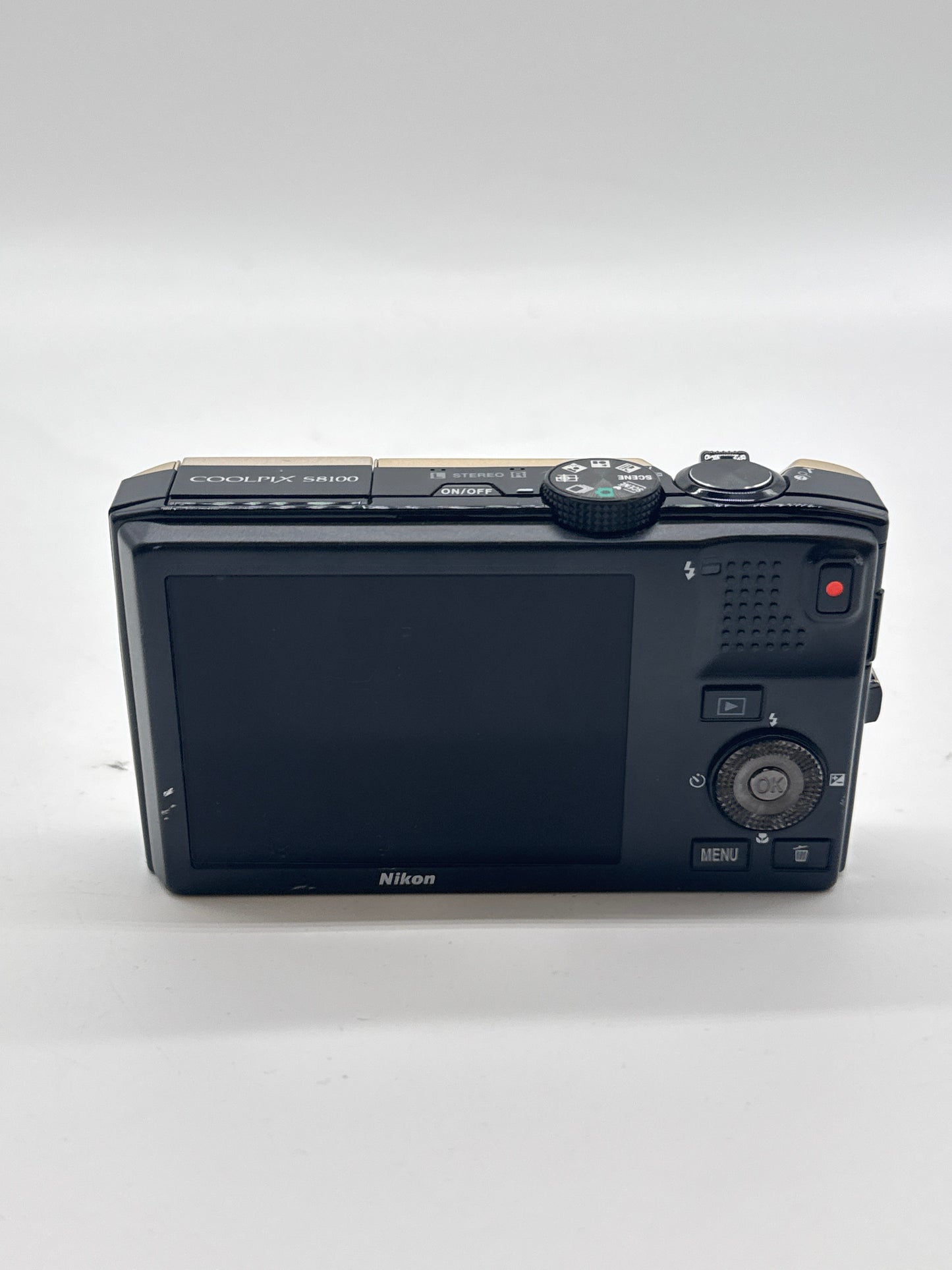 Nikon COOLPIX S8100 12.1MP Digital Point And Shoot Camera UNTESTED
