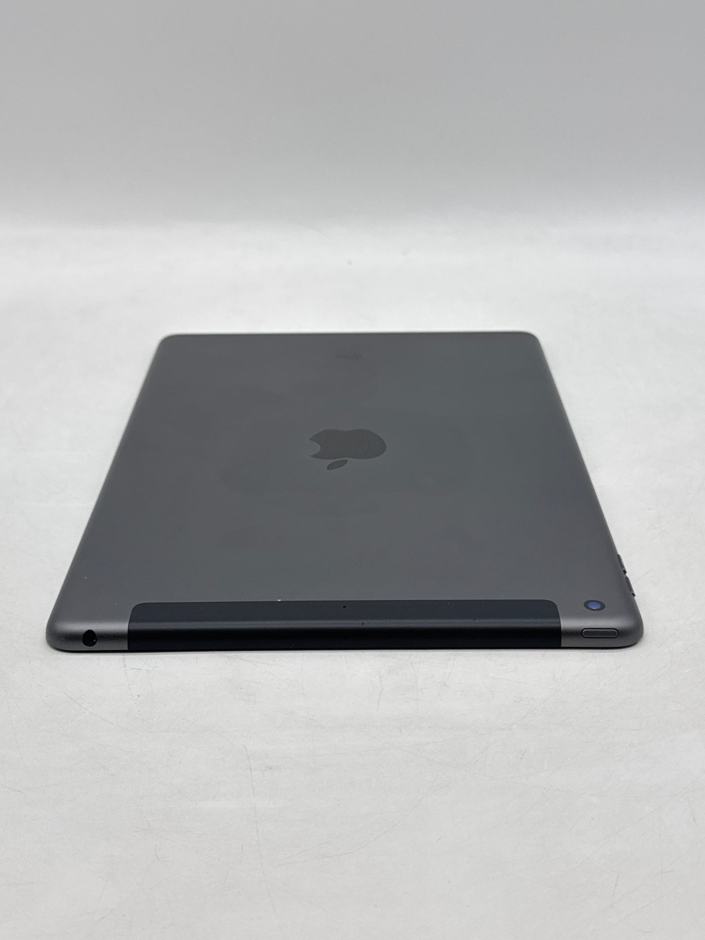 Unlocked Apple iPad 8th gen A2428 32GB Cellular Space Gray - Not Working