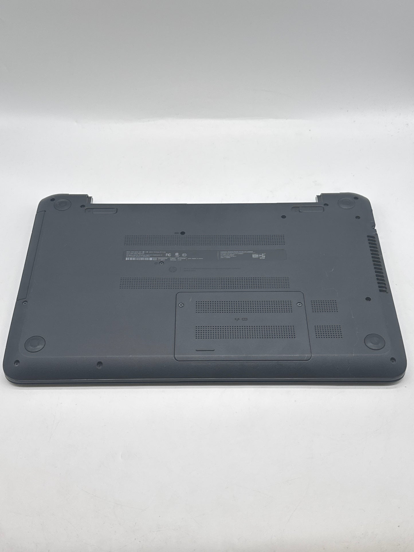 HP 15-F039WM Intel Celeron 15.6" 500GBHDD 4GBRAM Parts No Battery UNTESTED