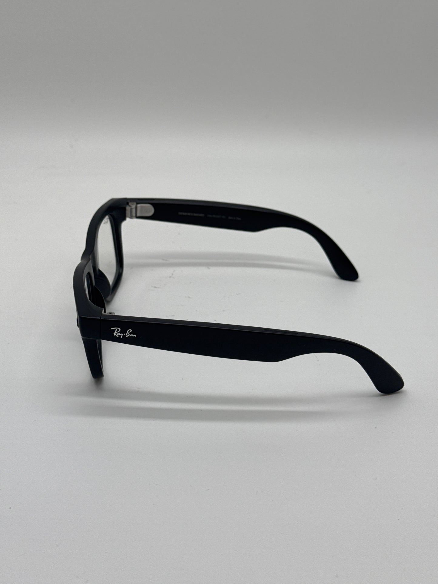 Meta Ray-Ban Wayfarer Smart Glasses RW4008 Matte Black/Clear 601SM1