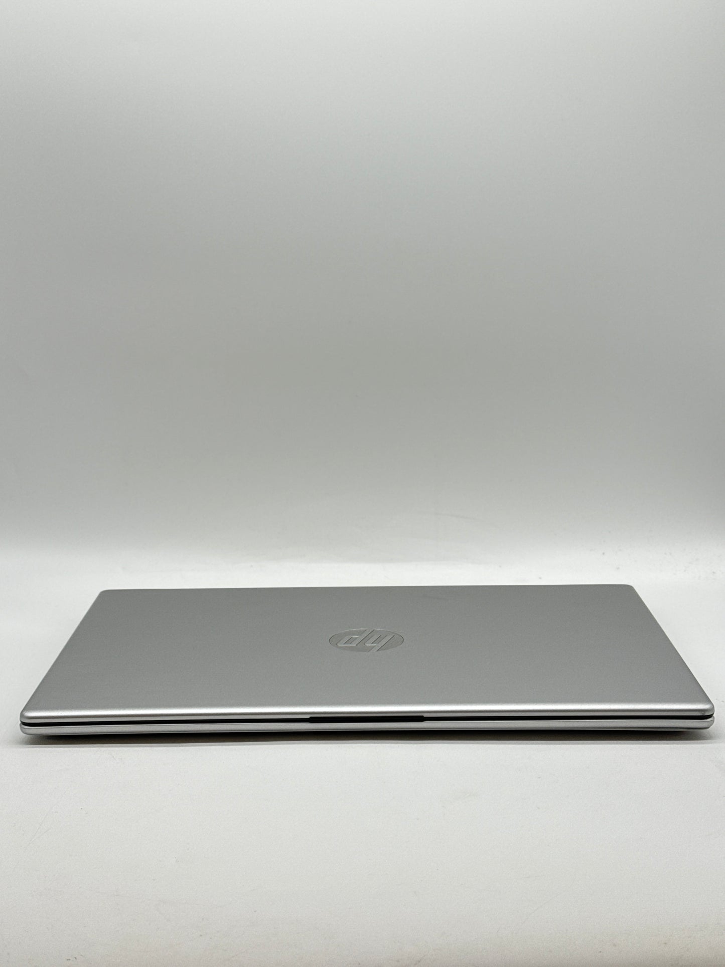 HP 15-FC0025DX 15.6" AMD RYZEN 5 7520U 8GB RAM 512GB SSD NVMe Touch Silver