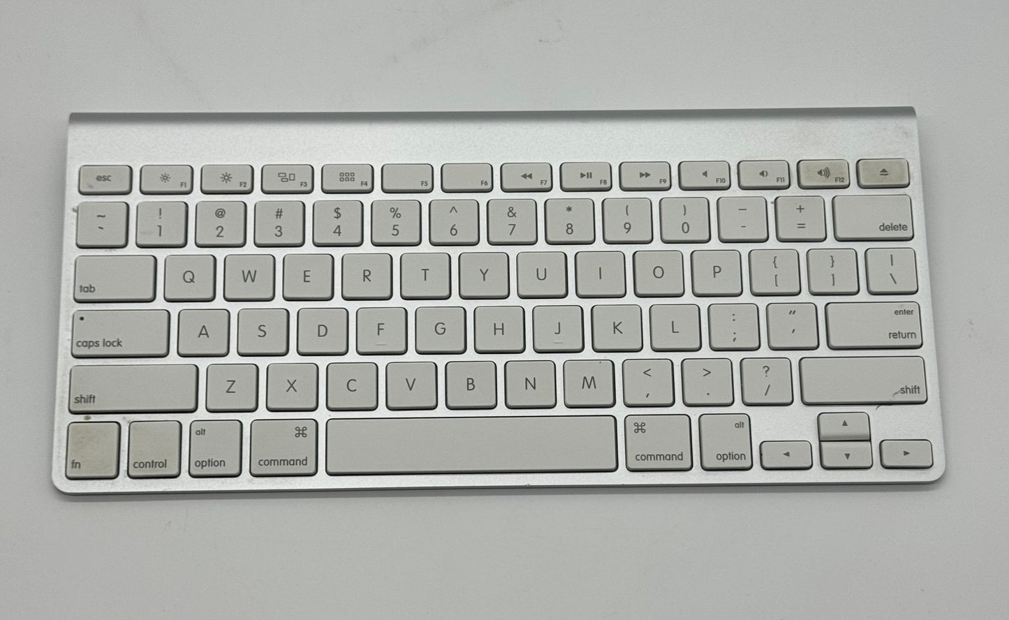 Apple Wireless Keyboard (A1314) - White - Used