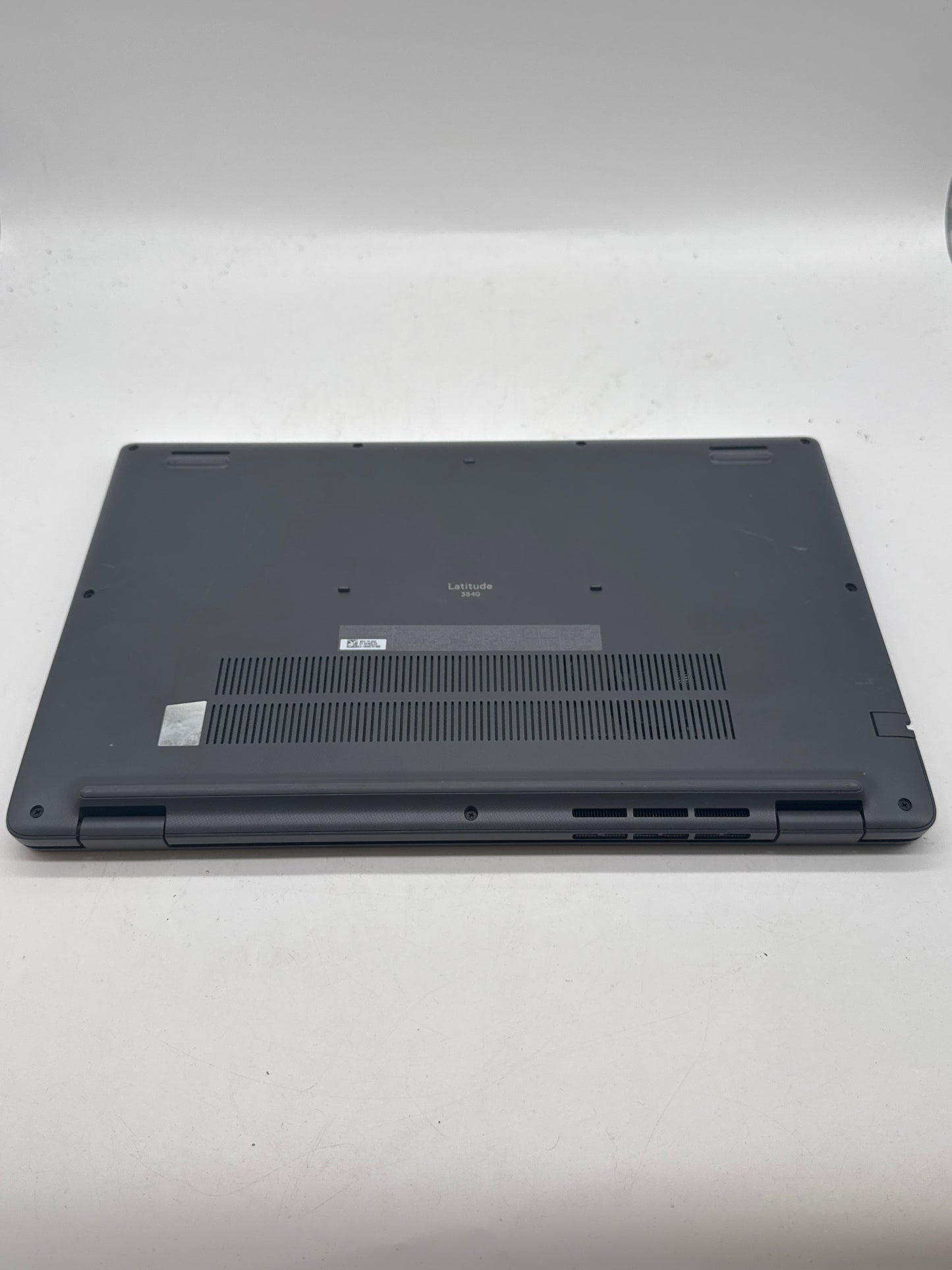 Dell Latitude 3540 15.6" Core i3-1215U 1.20GHz 8GB RAM 256GB SSD Laptop