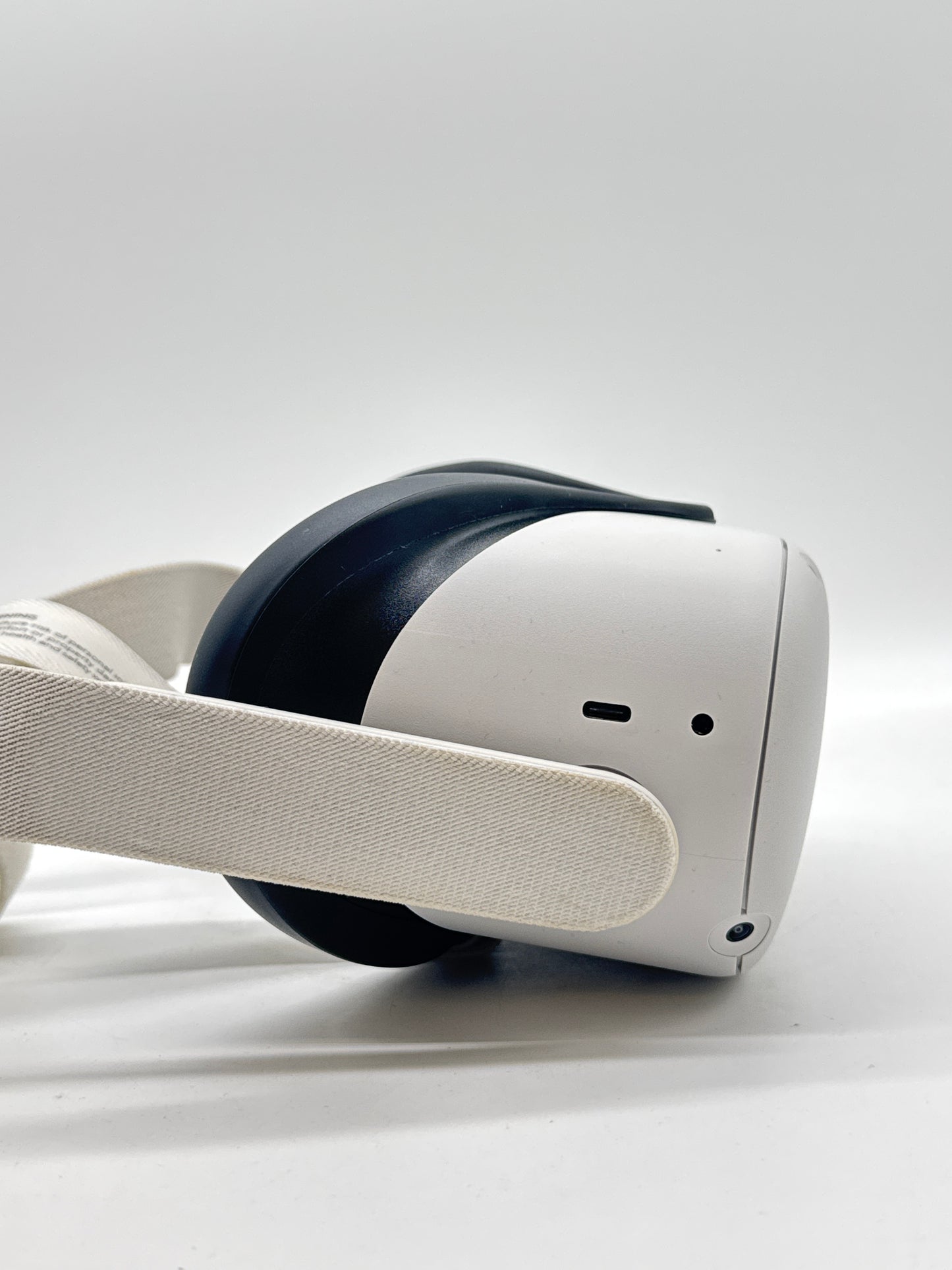 Meta Quest 2 VR Headset KW49CM White 128GB