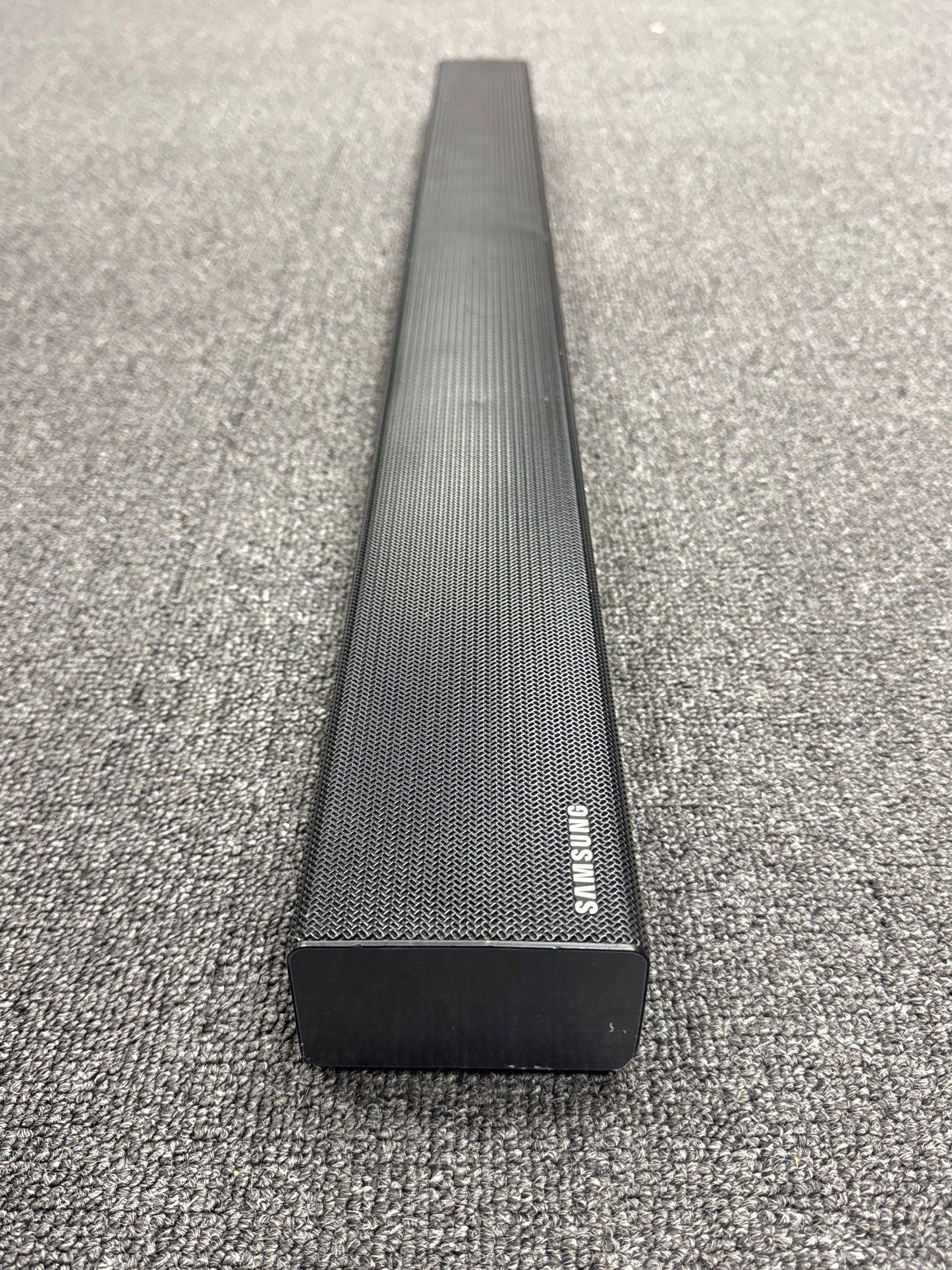 Samsung PS-WN30 Wireless Subwoofer Speaker Black w/Samsung HW-MM55C Soundbar