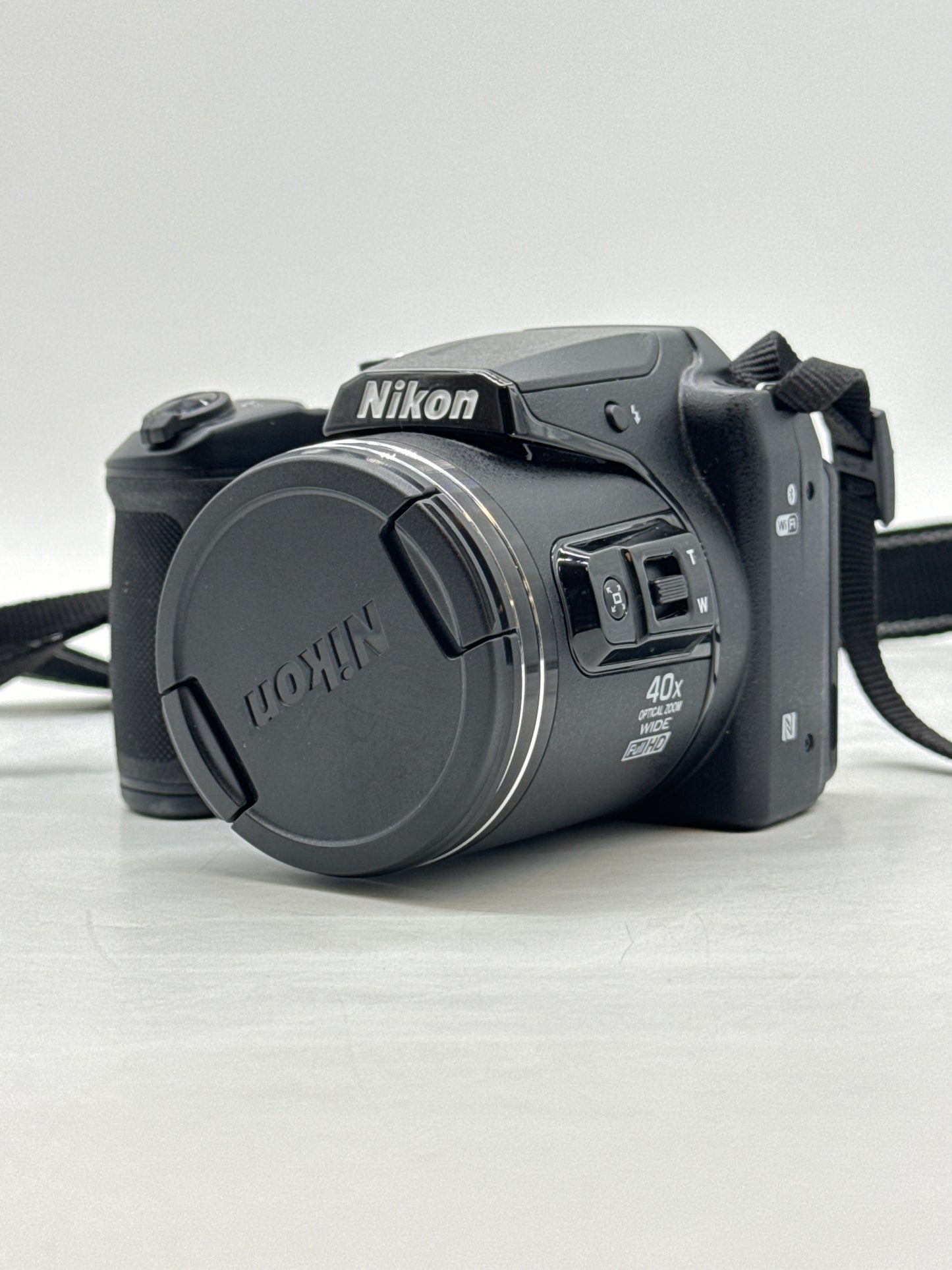 Nikon COOLPIX B500 16MP 40x Optical Zoom Digital Camera Built-in WiFi - Untested