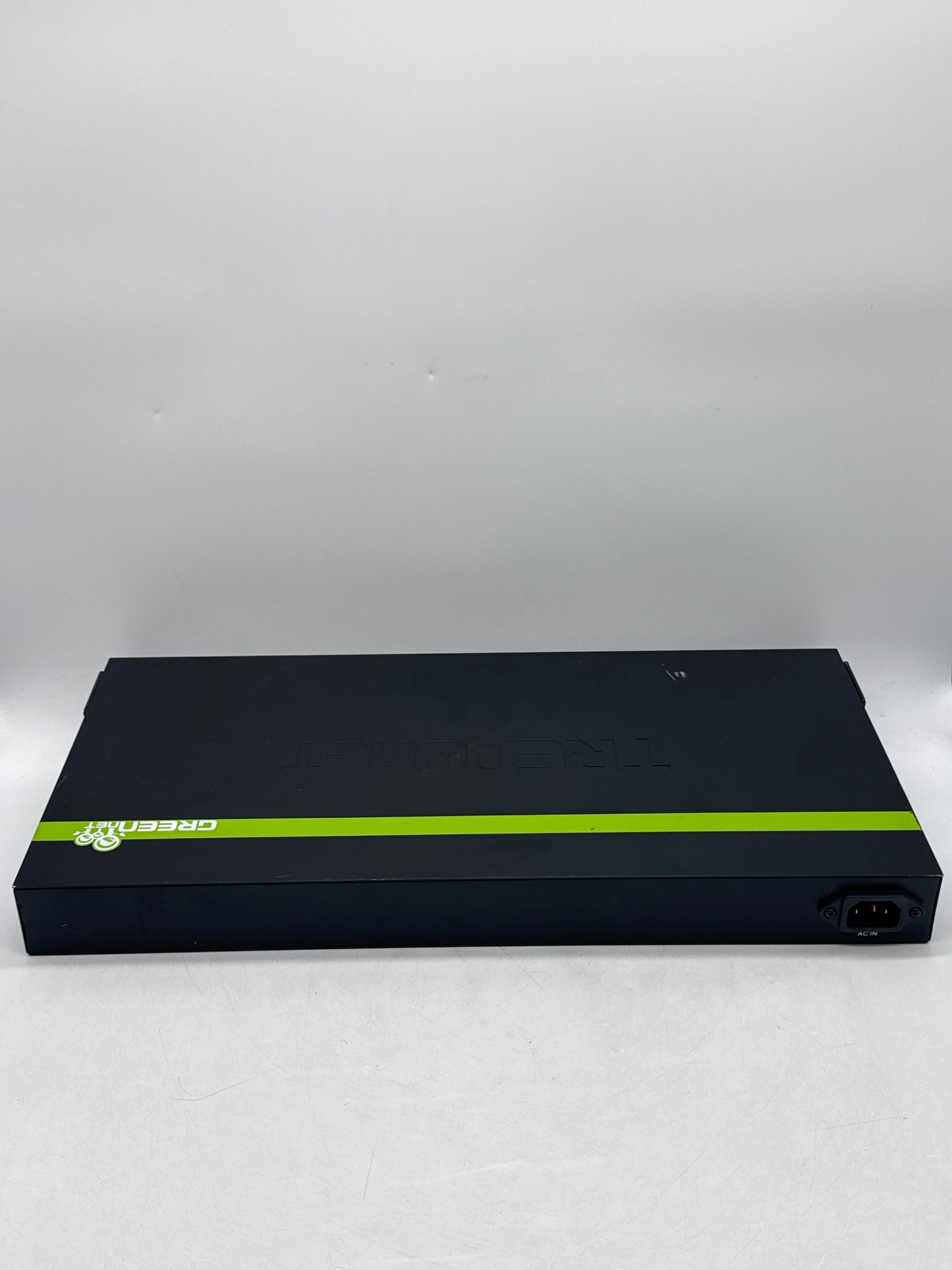 TRENDnet TPE-TG160G 16 Port PoE Rack Mountable Ethernet Switch Only Black