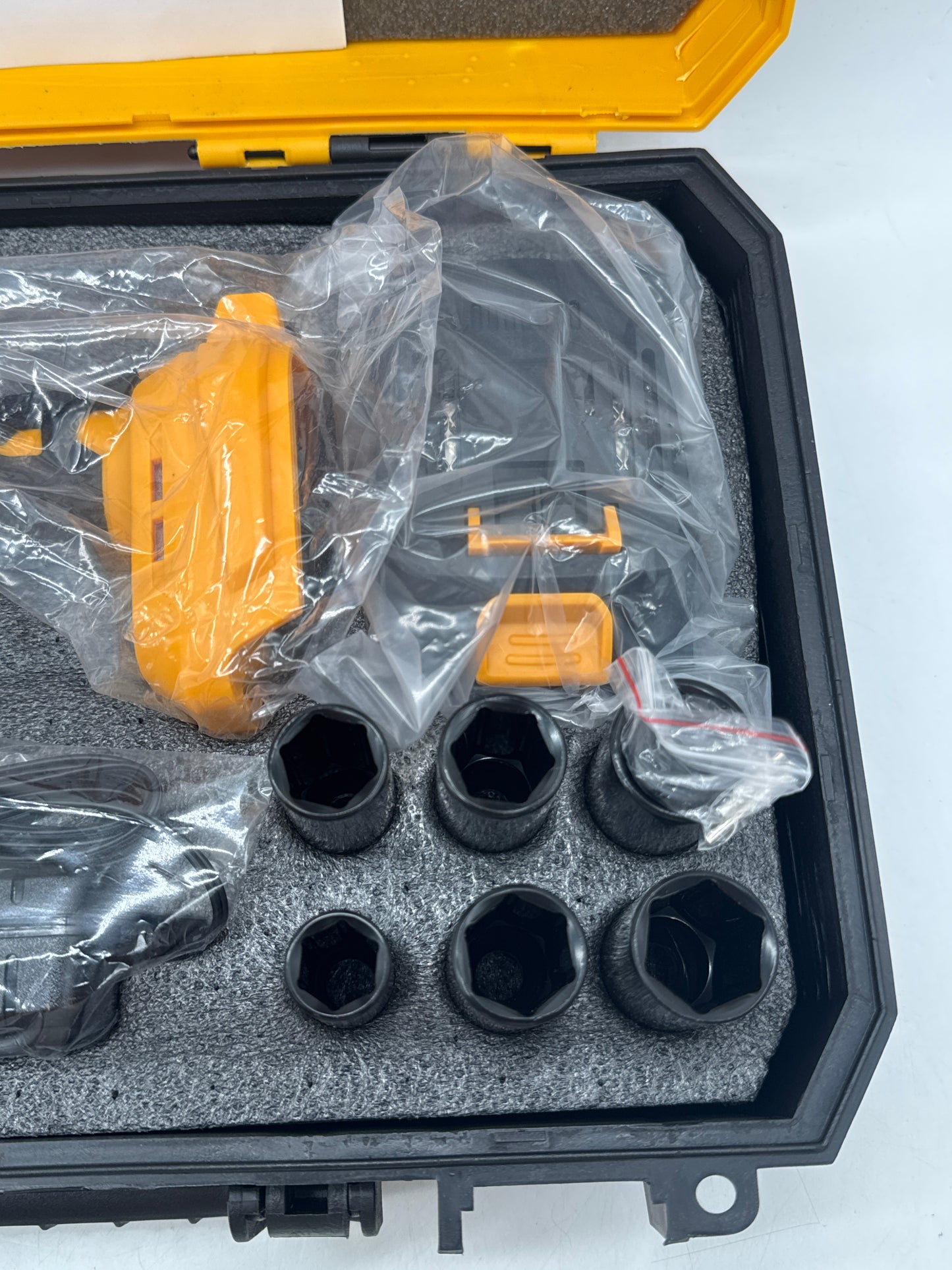 Takuoo Cordless 1/2 inch Brushless Impact Wrench - Open Box