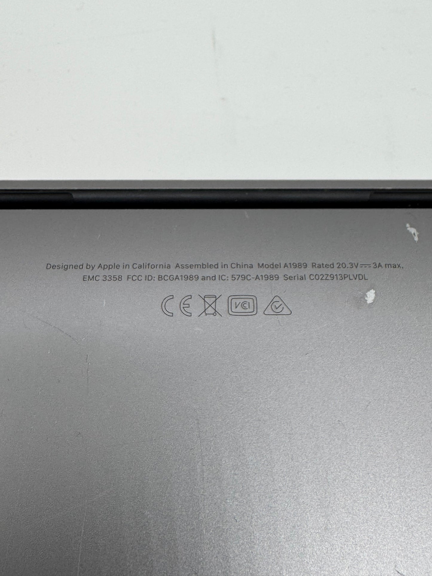 2019 Apple Macbook Pro 13" A1989 Core i7 2.8GHz 16GB RAM 1TB SSD Space Gray