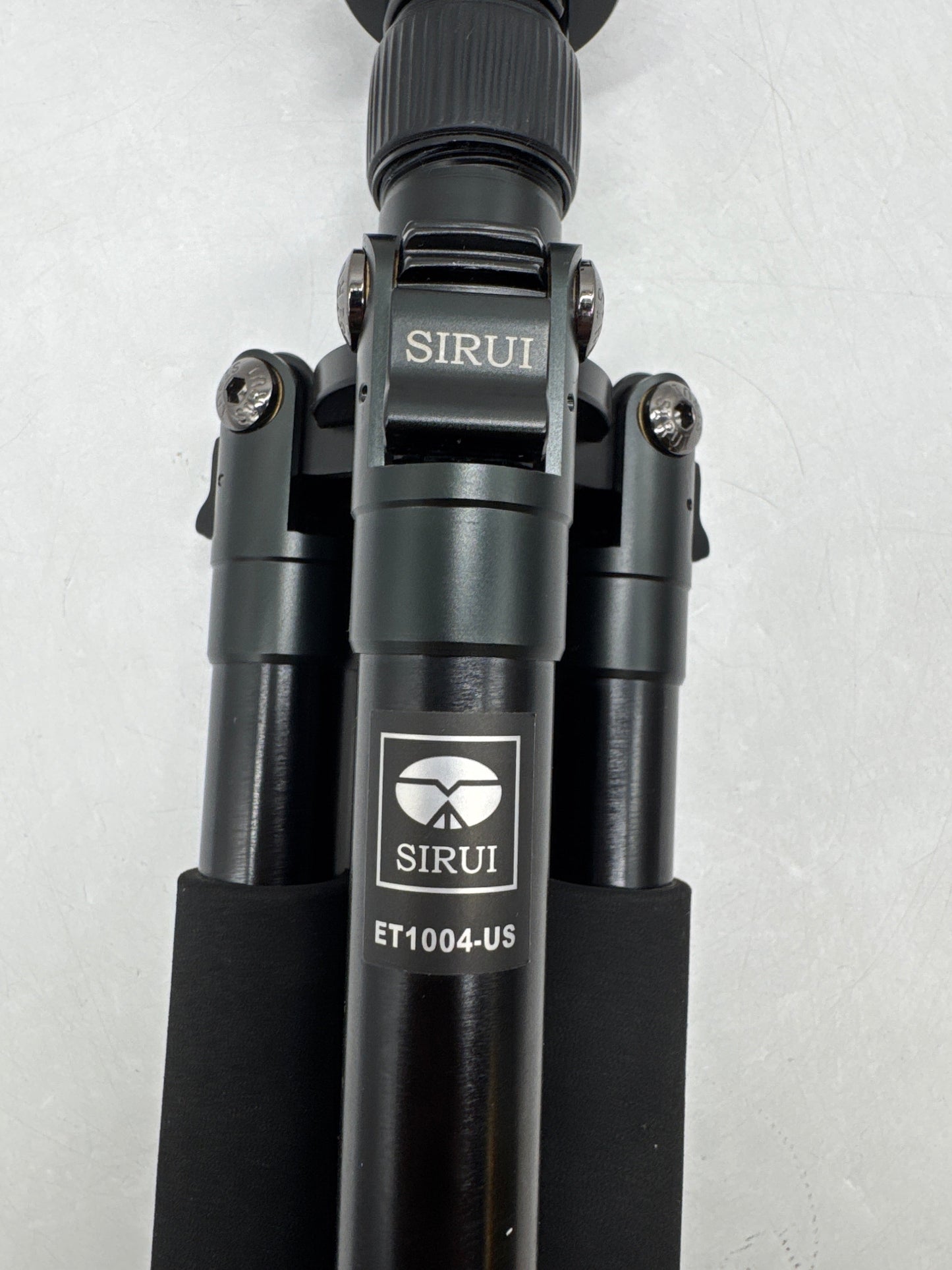 Sirui ET-1004 Aluminum Tripod with E-10 Ball Head