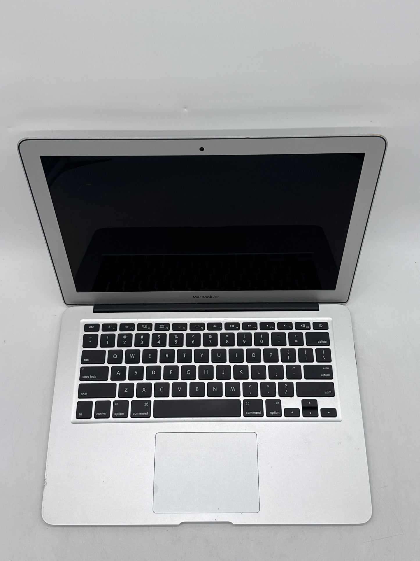 2015 Apple MacBook Air 13" A1466 Core i5 1.6 GHz 128GB SSD 4GB RAM - Broken Read!