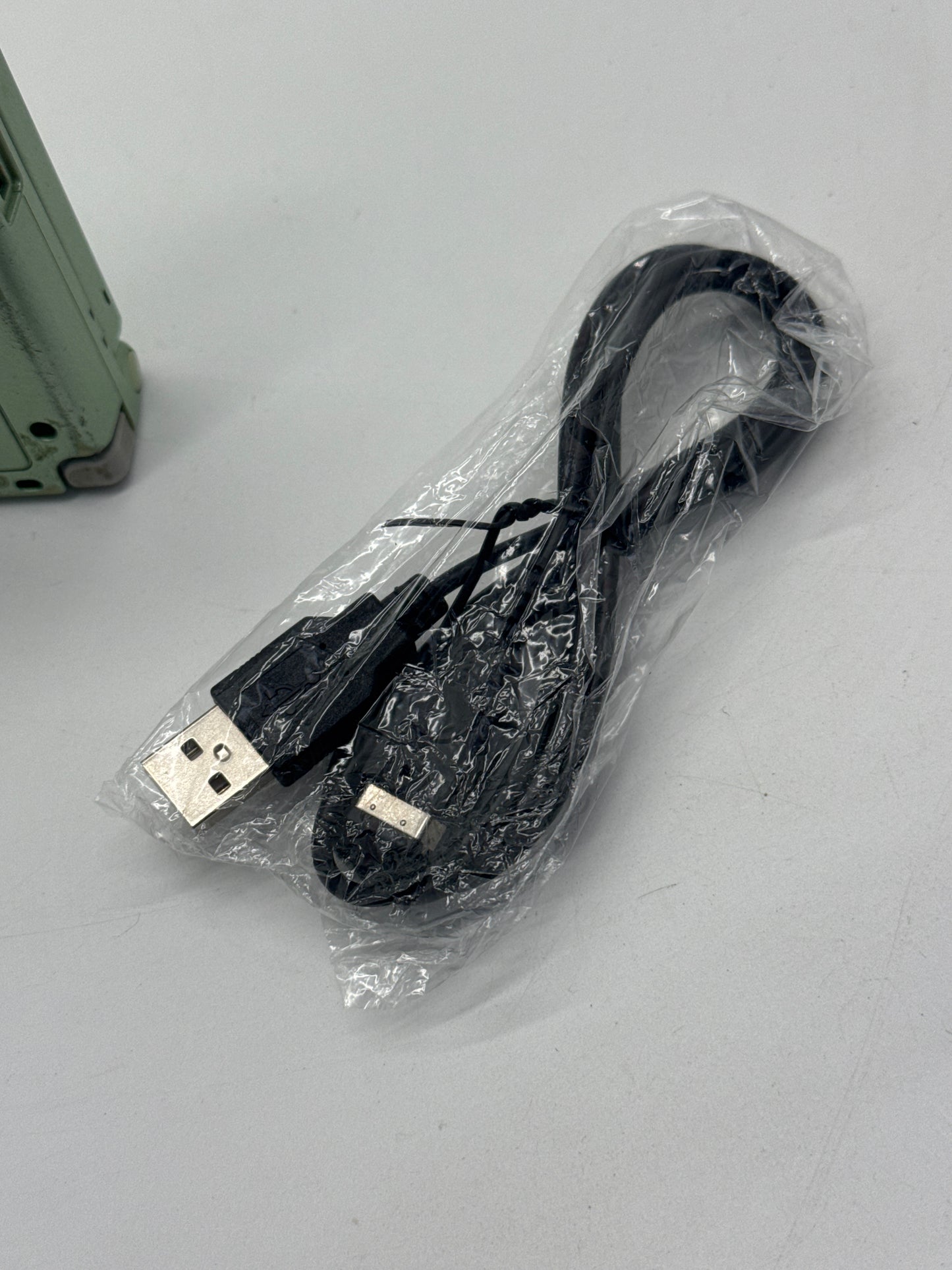 Nintendo Game Boy Advance SP AGS-001 Green Console #652 w/ Charger