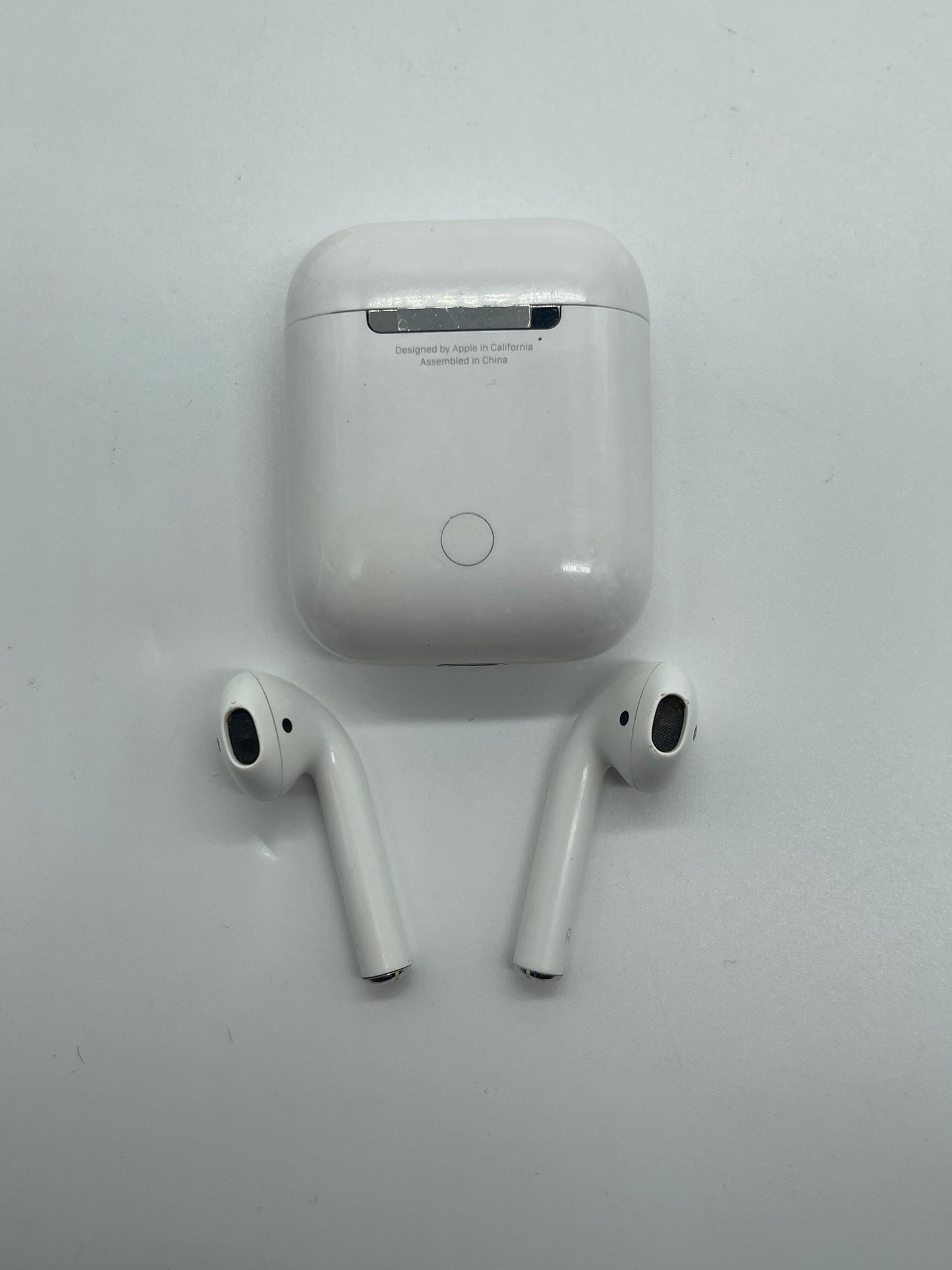 Apple AirPods (2nd Gen) 2019 A2031, A2032 - Complete Set - Wireless - Free Shipping!