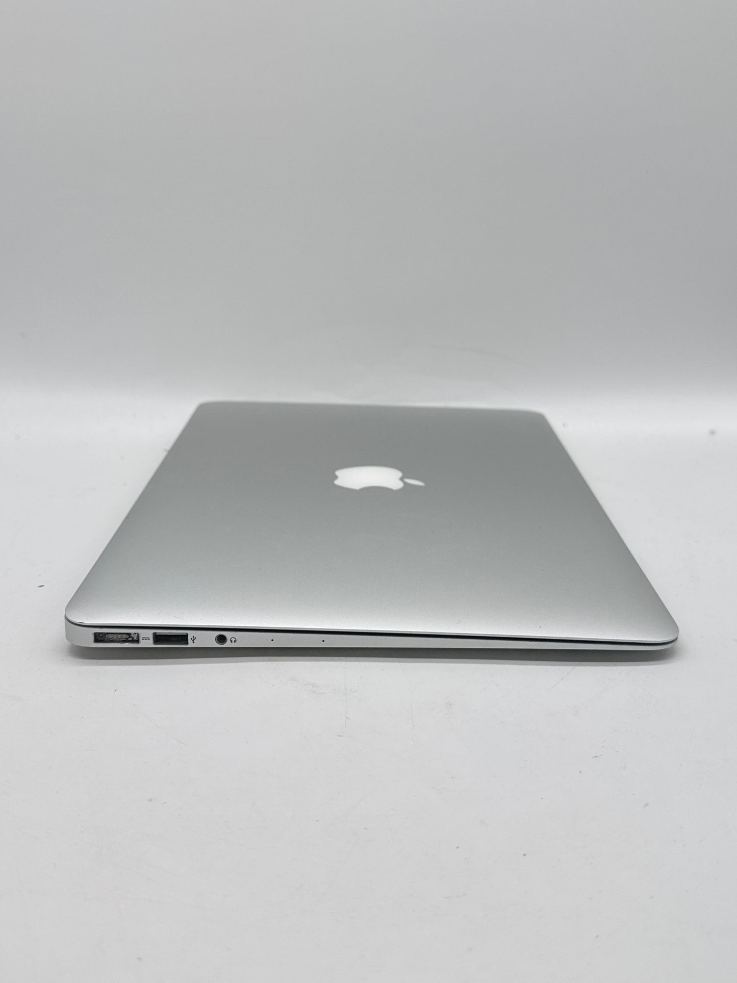 Apple MacBook Air 13" Core i5 1.8GHz 8GB Ram 128GB No OS PARTS Only