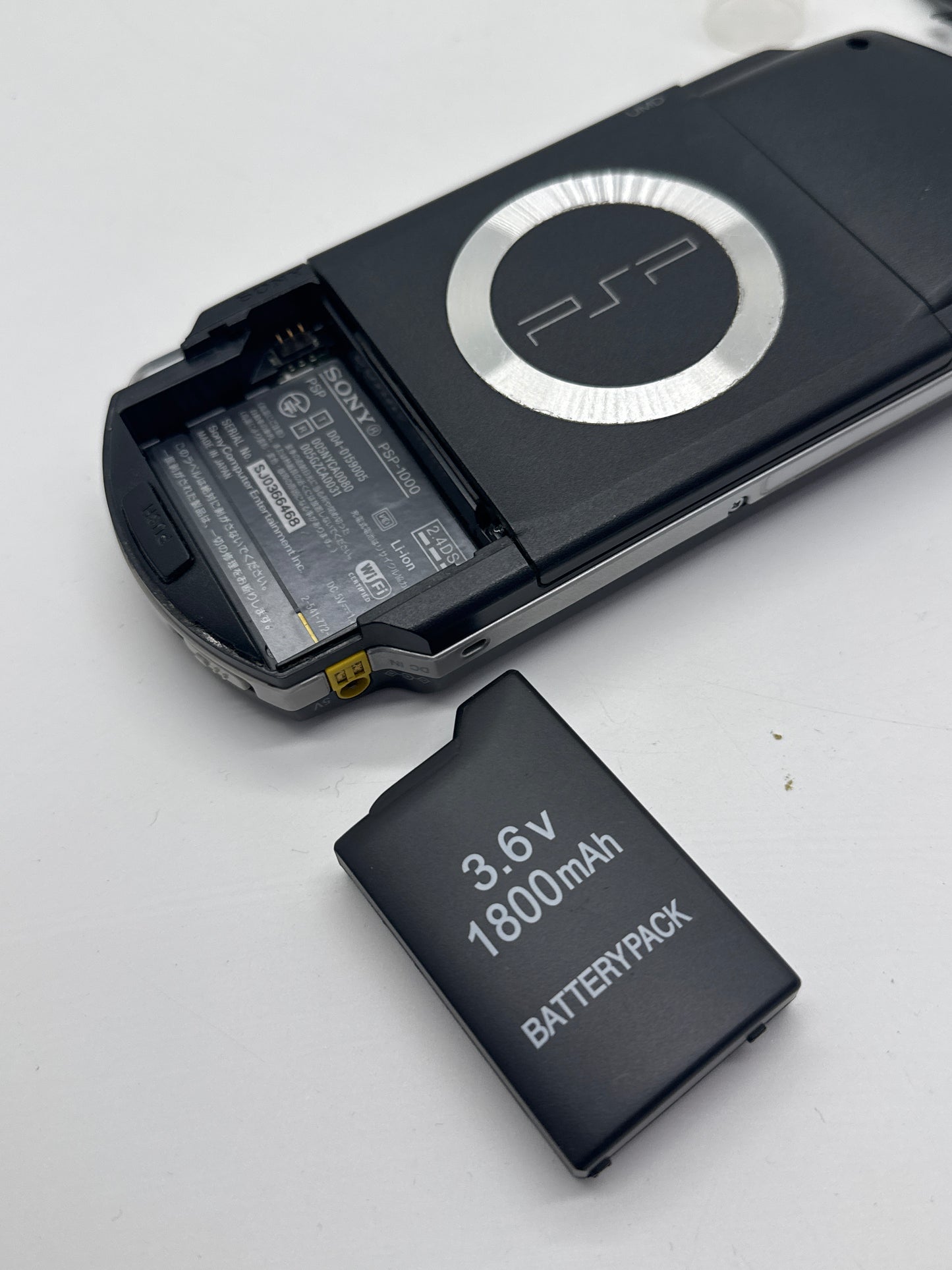 Sony PSP-1000 Black Console #429 w/ 1800mAh Battery & Charger BAD UMD AS IS