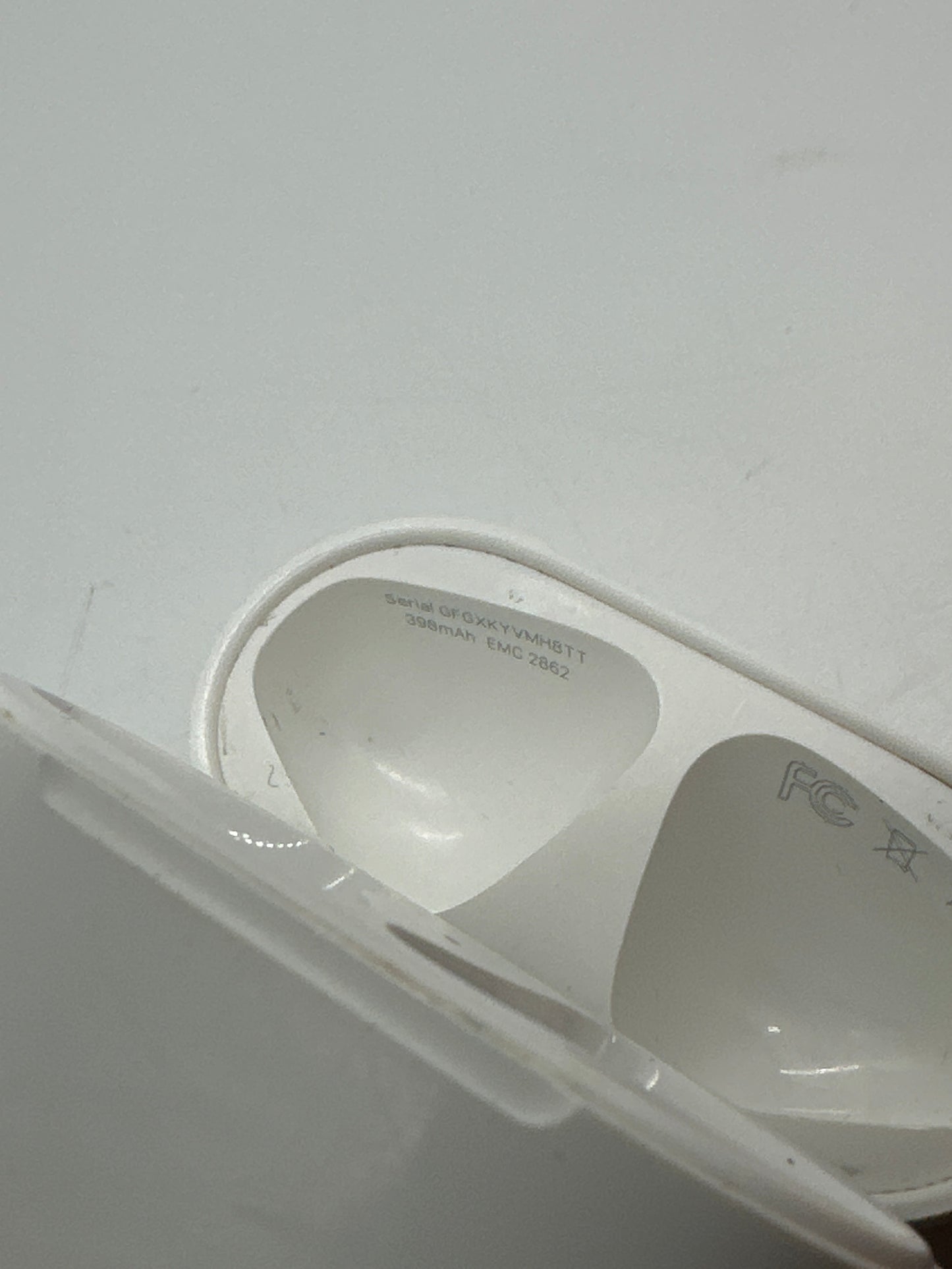 Apple AirPods with Charging Case A1602 EarPods - White, Left & Right, Authentic - Free Shipping!