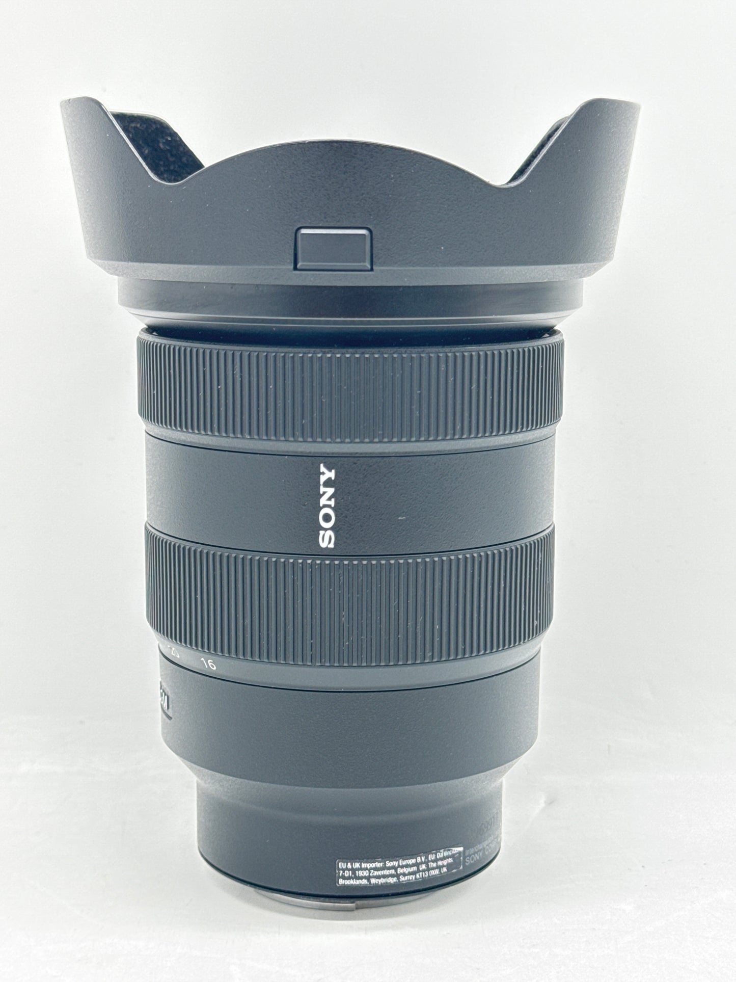 SONY FE 16-35mm f/2.8 GM Lens W/NC3MXX cable & Sony Memory Reader/Writer