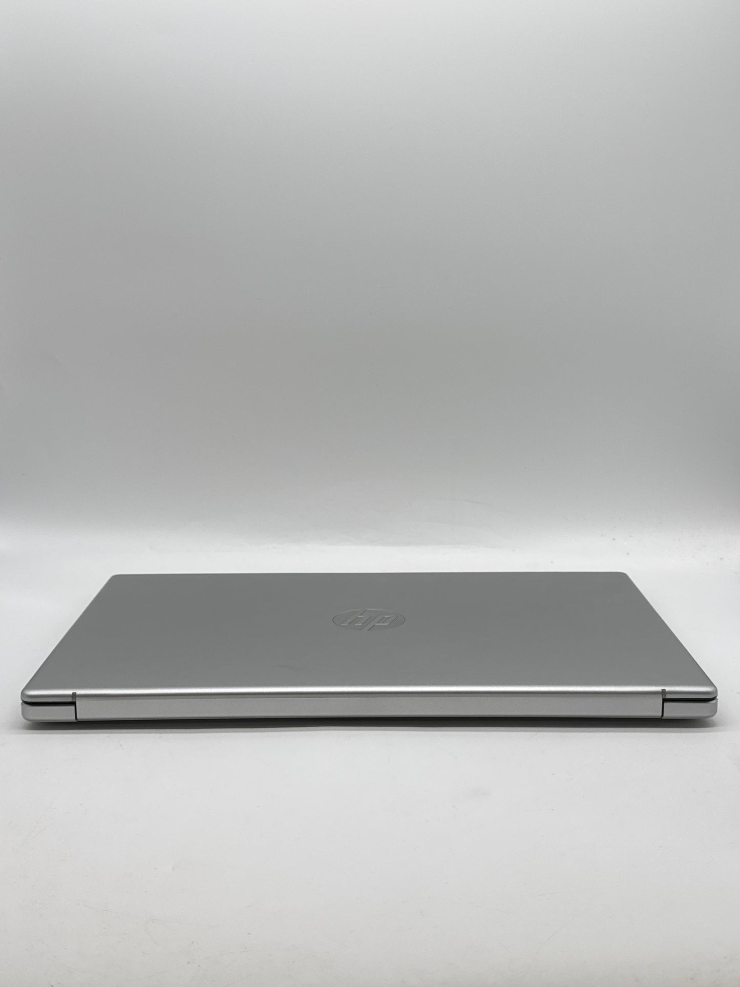 HP 15-FC0025DX 15.6" AMD RYZEN 5 7520U 8GB RAM 512GB SSD NVMe Touch Silver