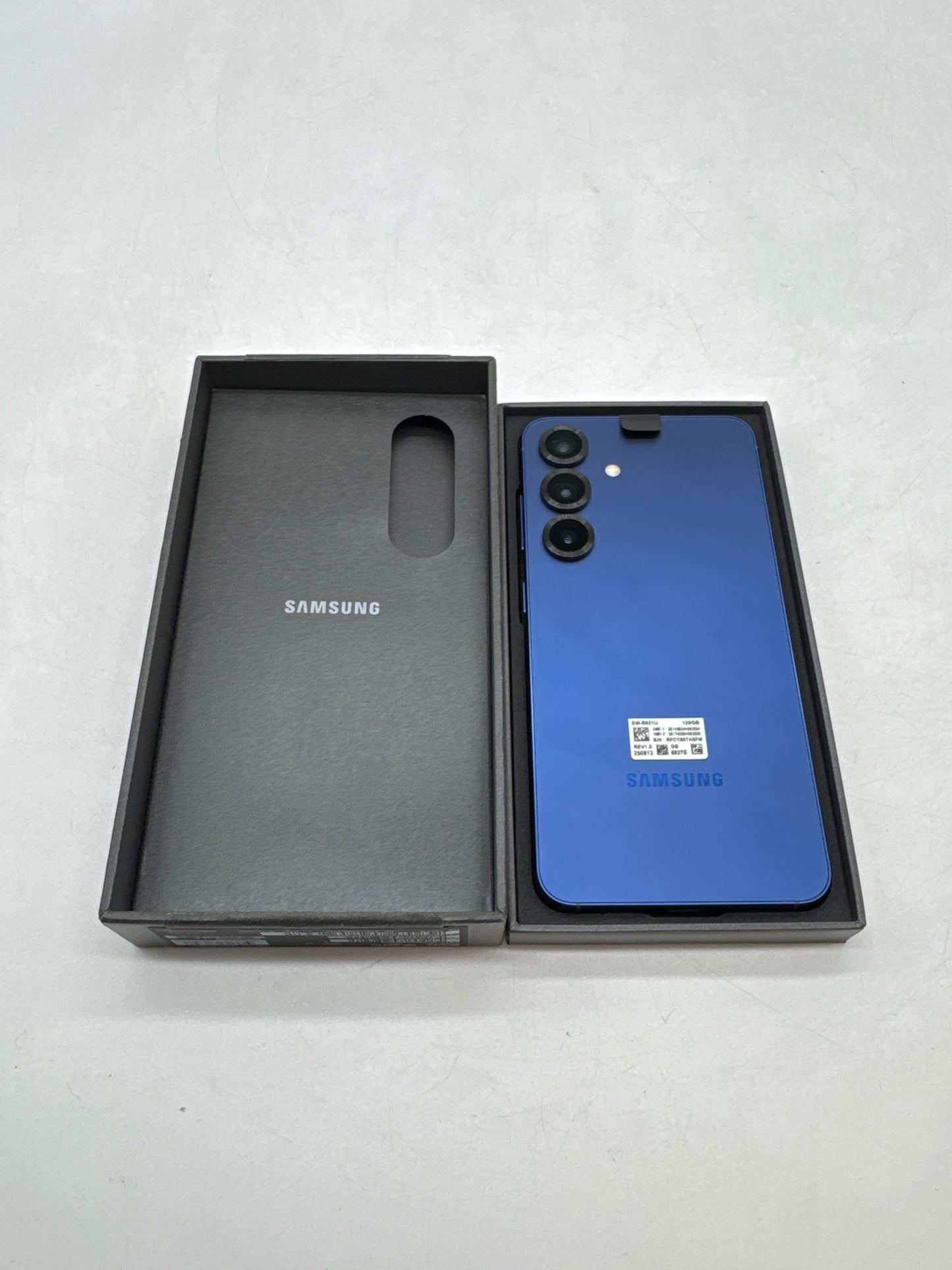 T-Mobile Samsung Galaxy S25 6.2" SM-S931U 128GB 12GB RAM Navy - Open Box