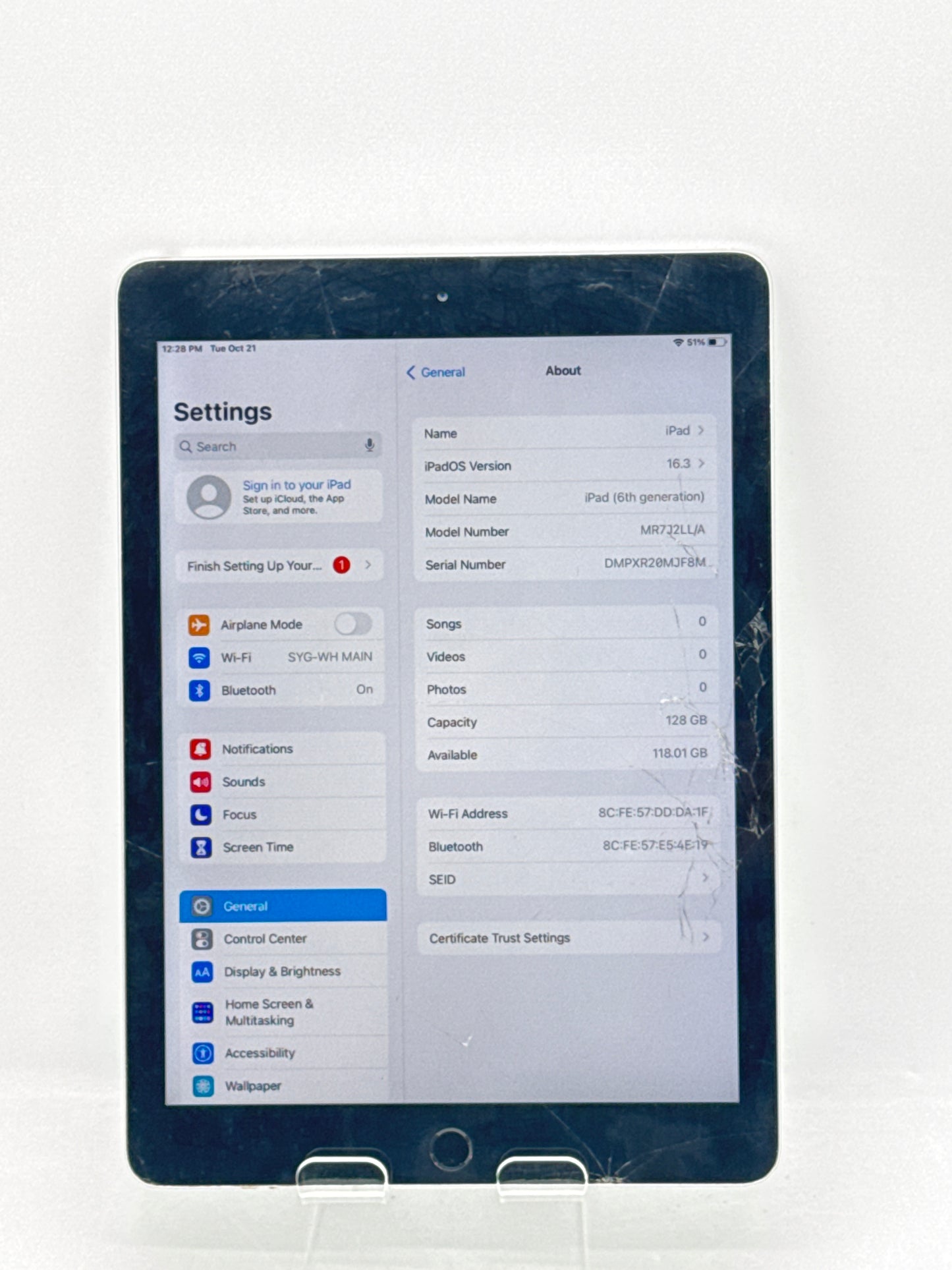 Apple iPad 6th Gen 9.7" A1893 128GB Space Gray Wi-Fi - Screen Cracked