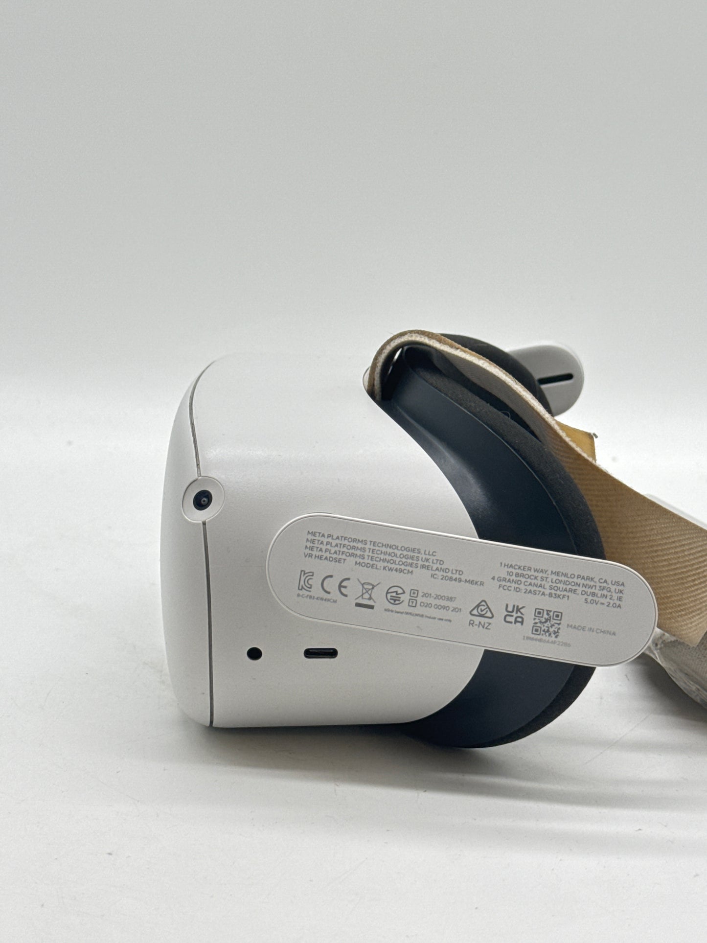 Meta Quest 2 VR Headset KW49CM White 128GB
