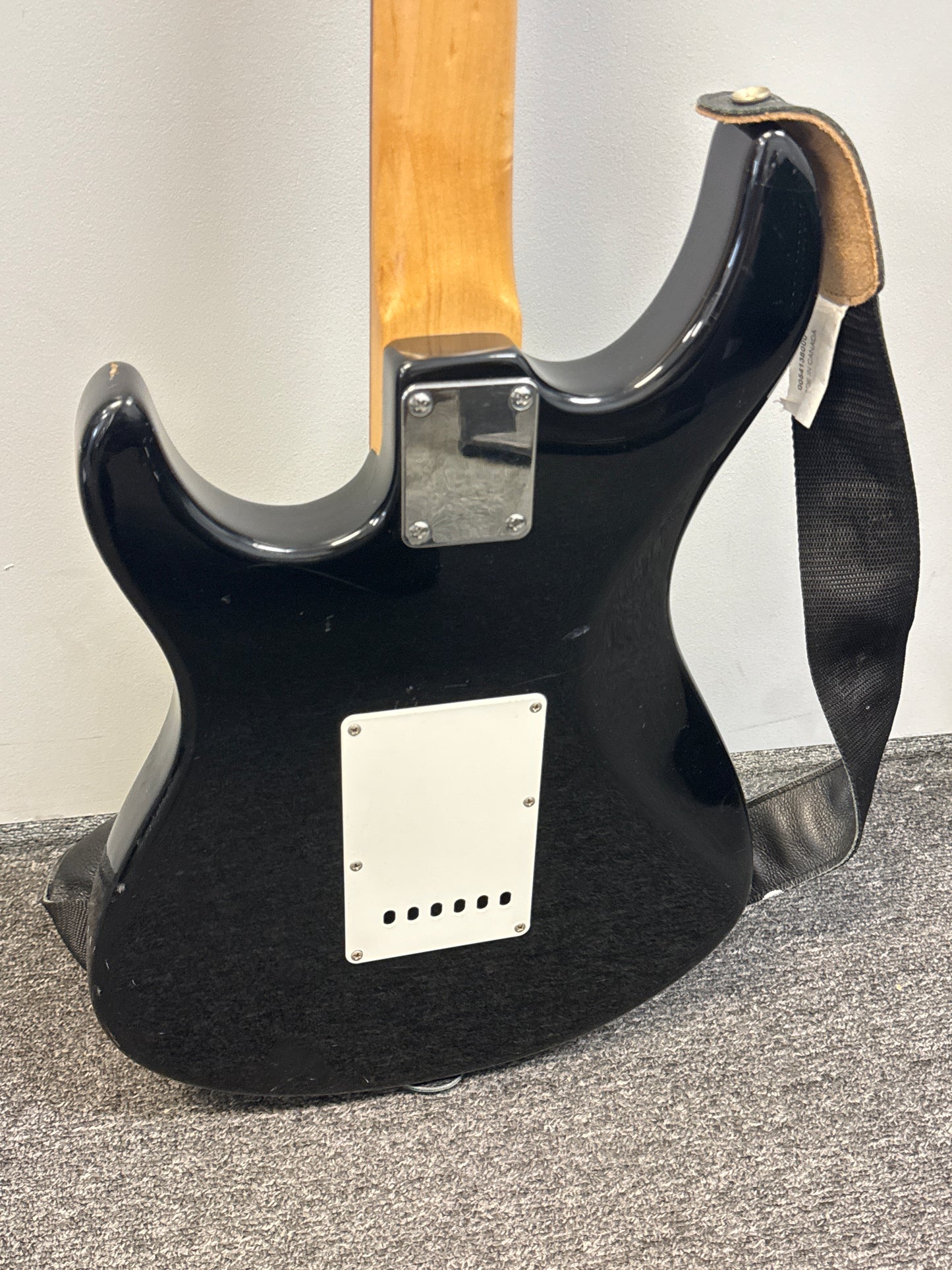 Yamaha EG 112 Electric Guitar Right-Handed - Read!