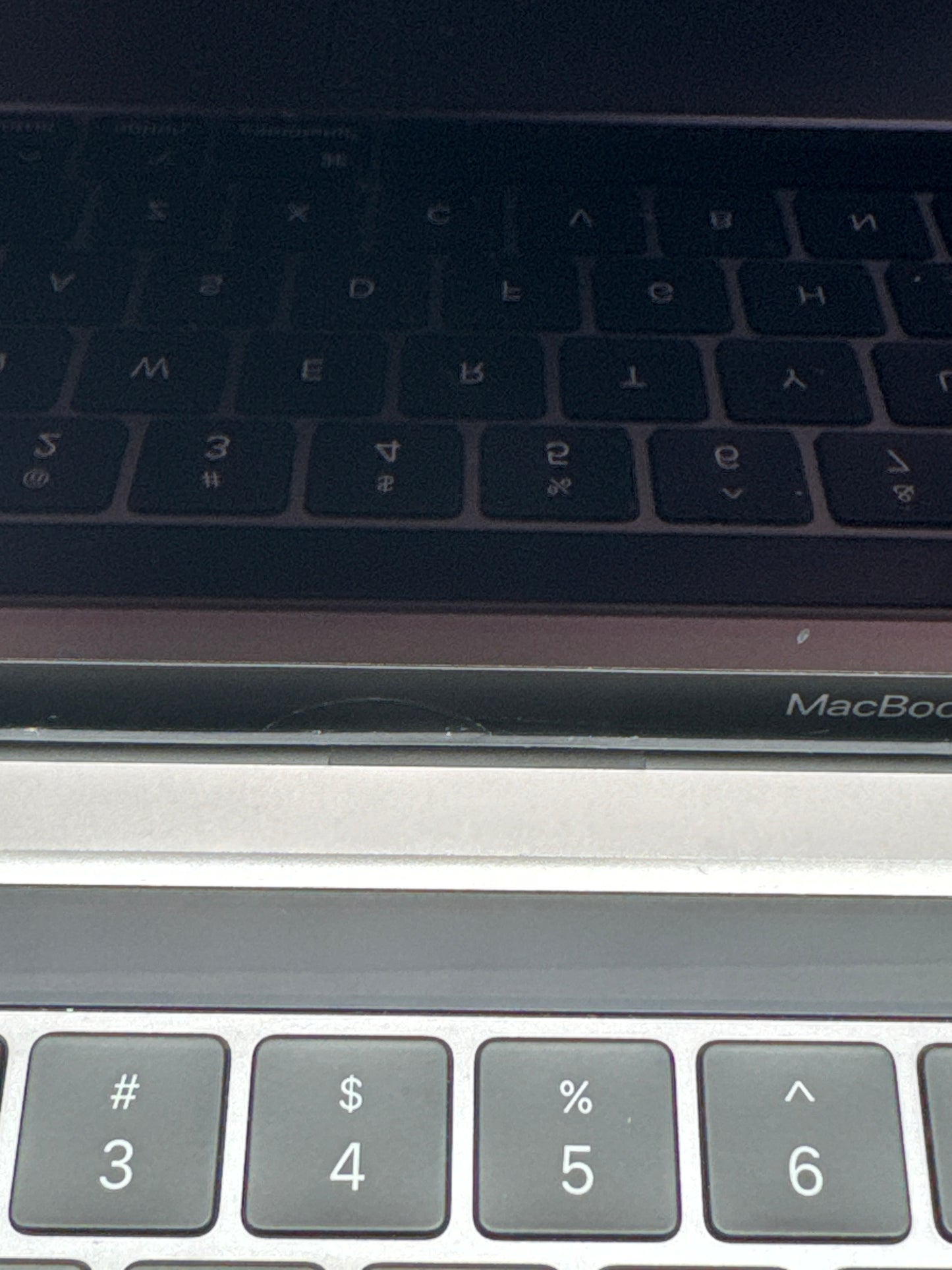 2020 Apple MacBook Pro 13" A2289 Core i5‑8257U 8GB RAM 256GB SSD - Broken