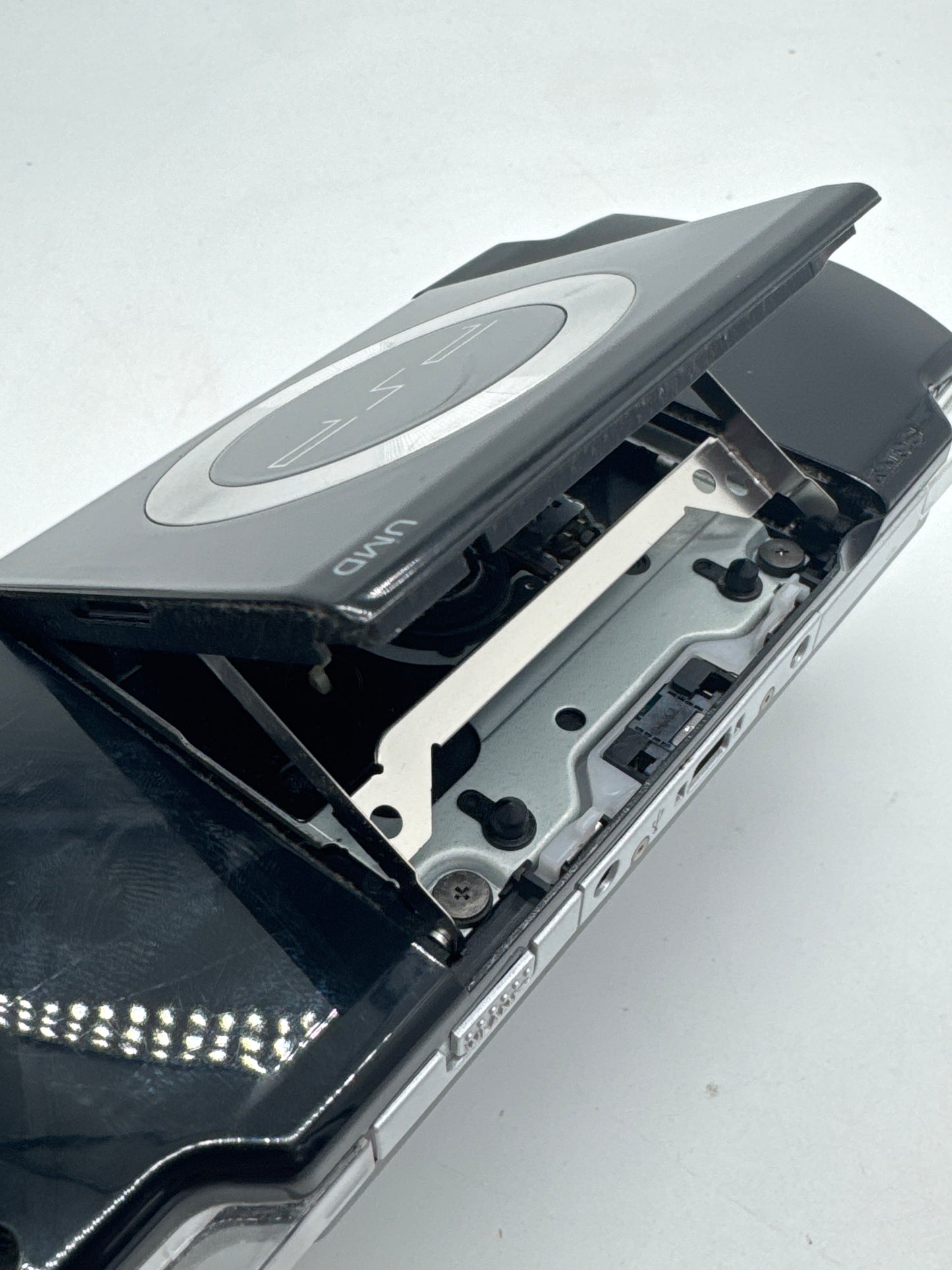 Sony PSP-2000 Piano Black Console #67 w/ 1200mAh Battery No Charger