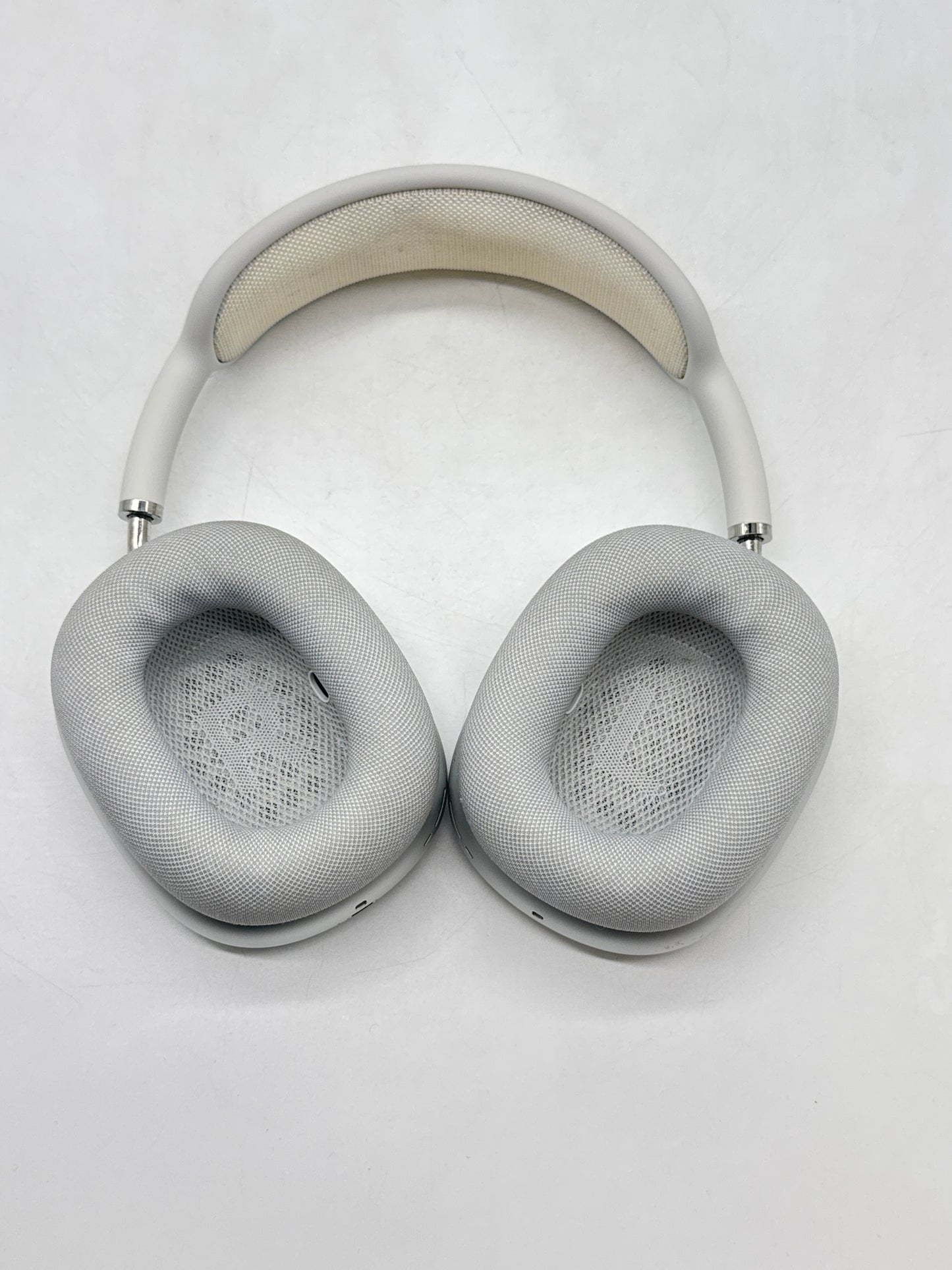 Apple AirPods Max A2096 Wireless Over-Ear Headphones Silver with White- Lightning