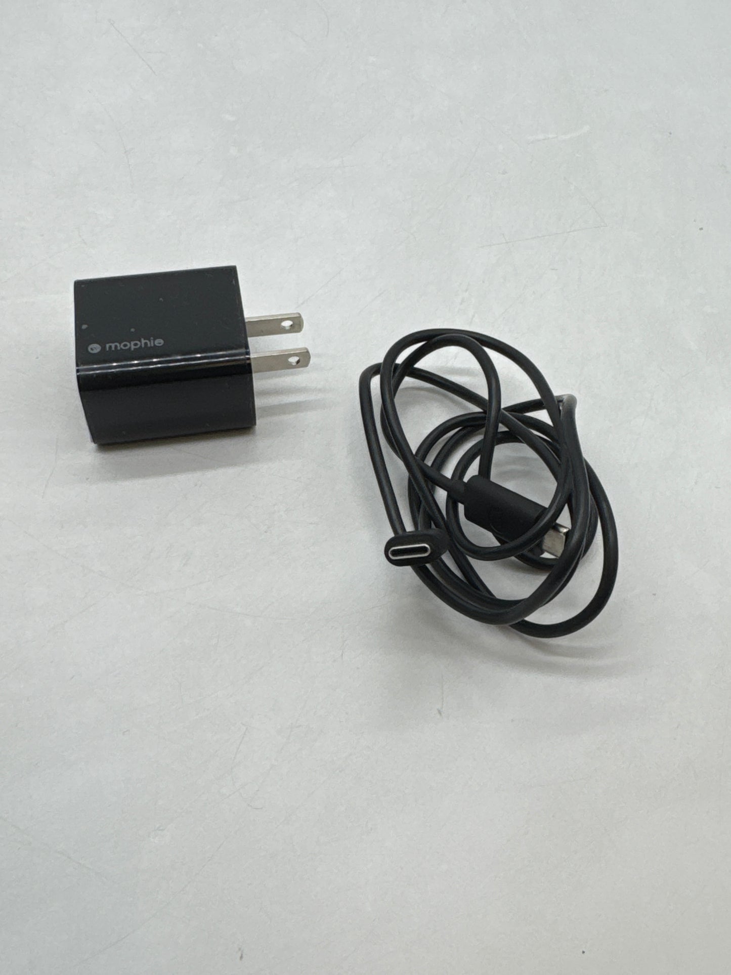 Mophie 3-in-1 Tri-Fold Travel Charger Pad with MagSafe for Apple - Black