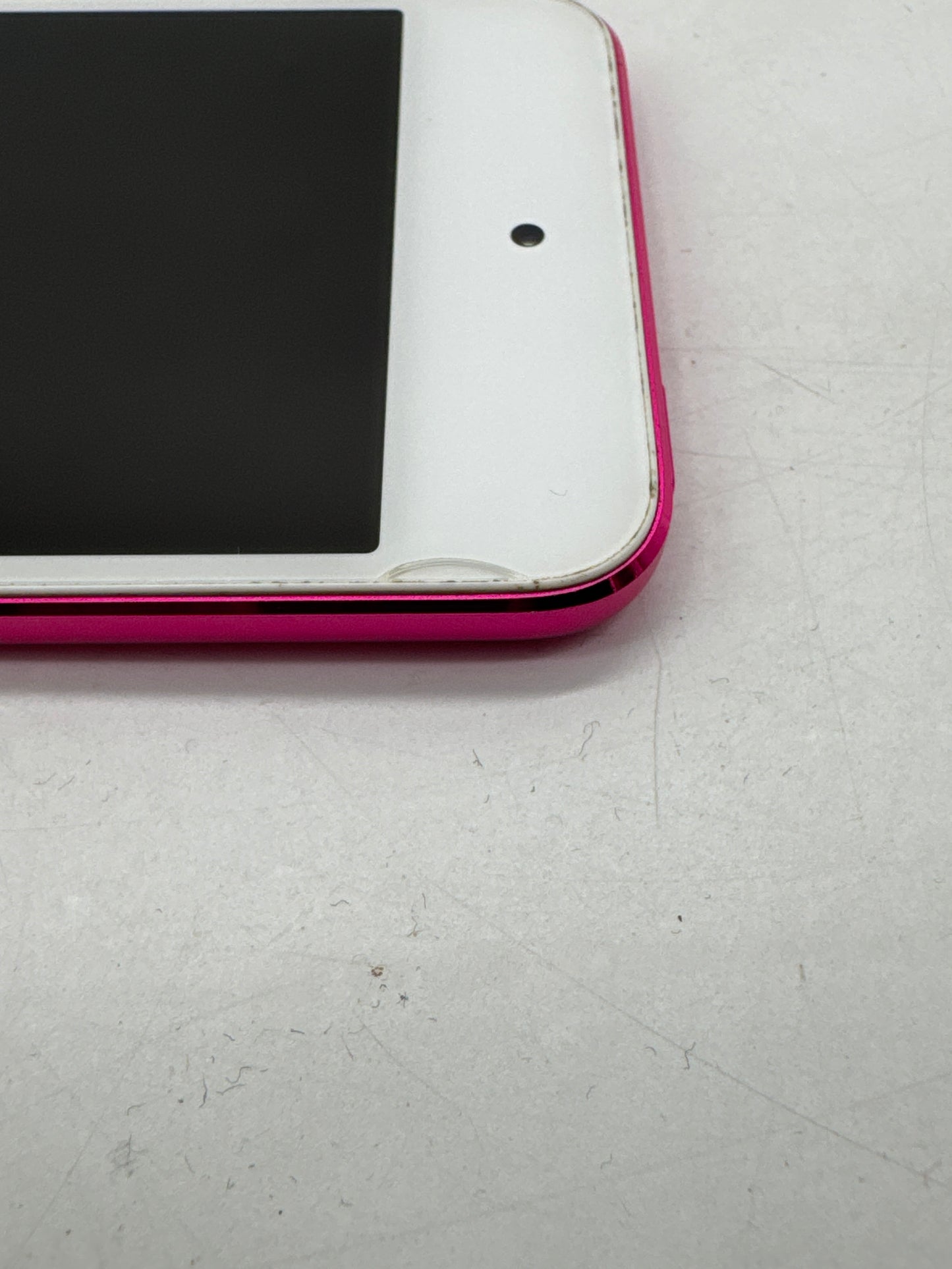 Apple iPod Touch 6th Generation Model A1574 16GB Pink WiFi Only - Cracked Front