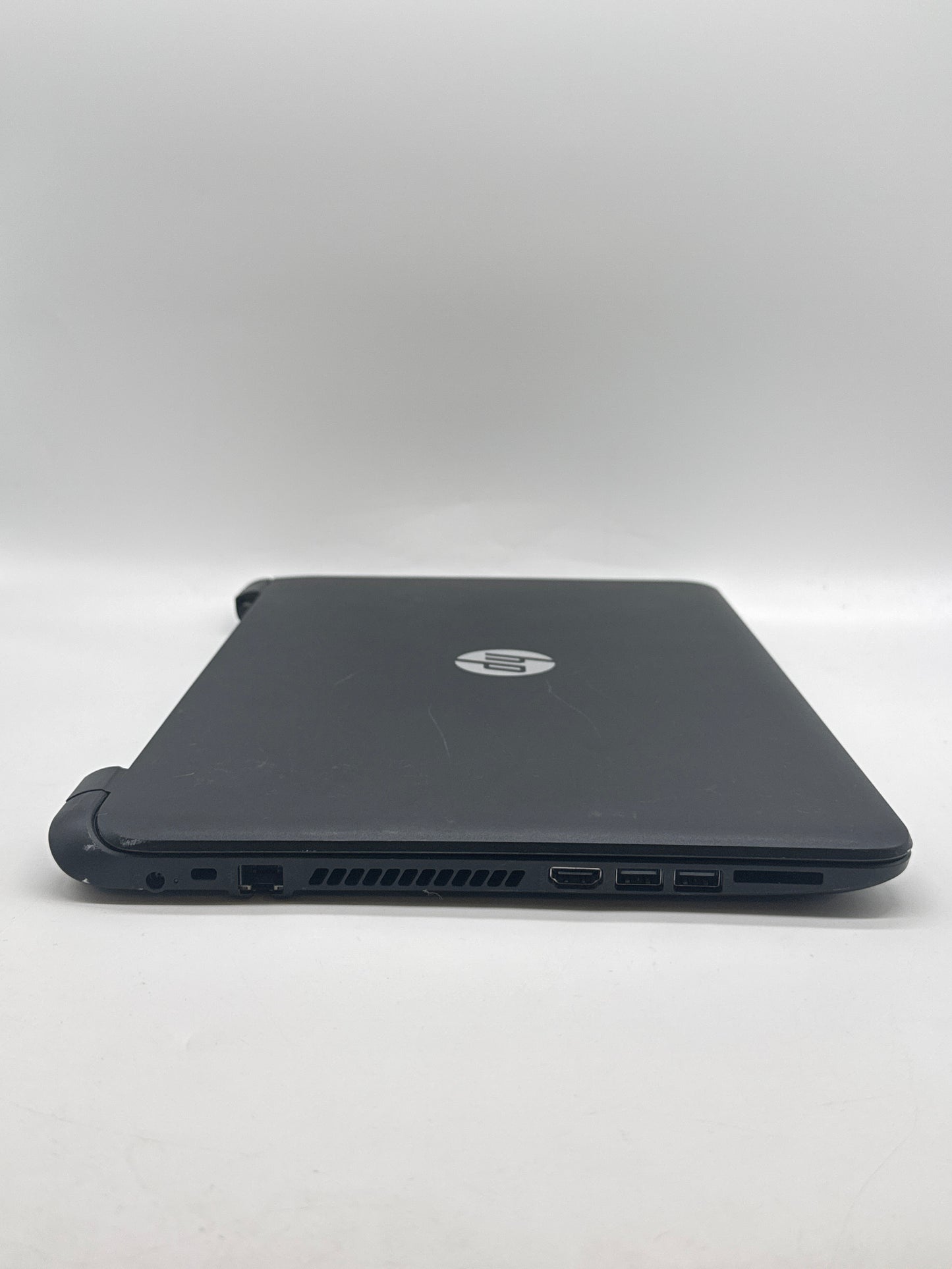 HP 15-F039WM Intel Celeron 15.6" 500GBHDD 4GBRAM Parts No Battery UNTESTED