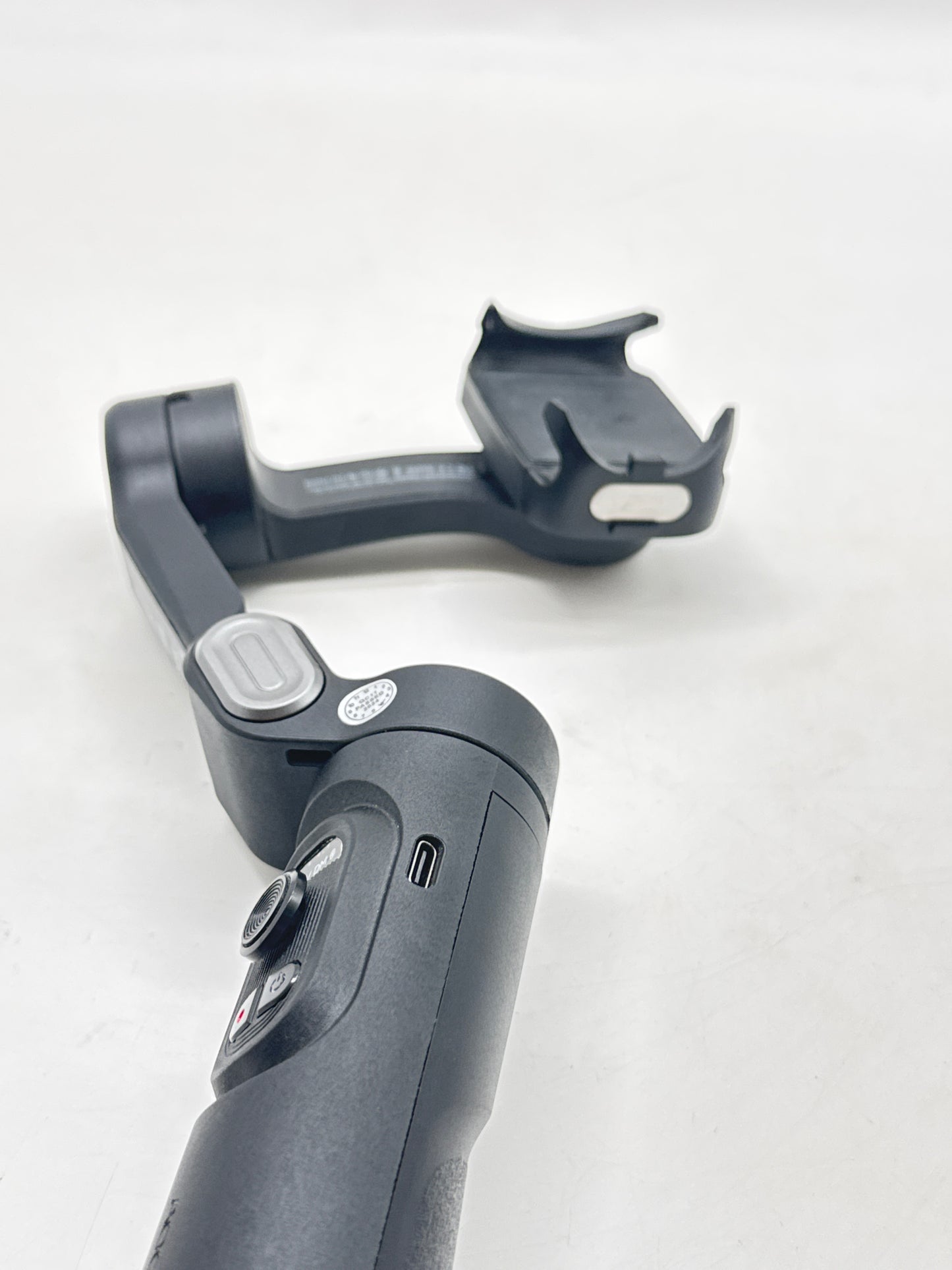 AOCHUAN Smart XE 3-Axis Gimbal Anti-Shake Smartphone Stabilizer W/stand