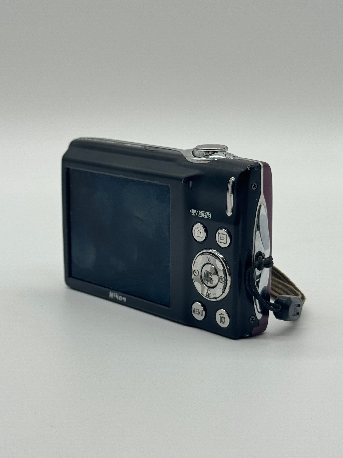 Nikon Coolpix S3000 Digital Camera Purple - Lens error For Parts