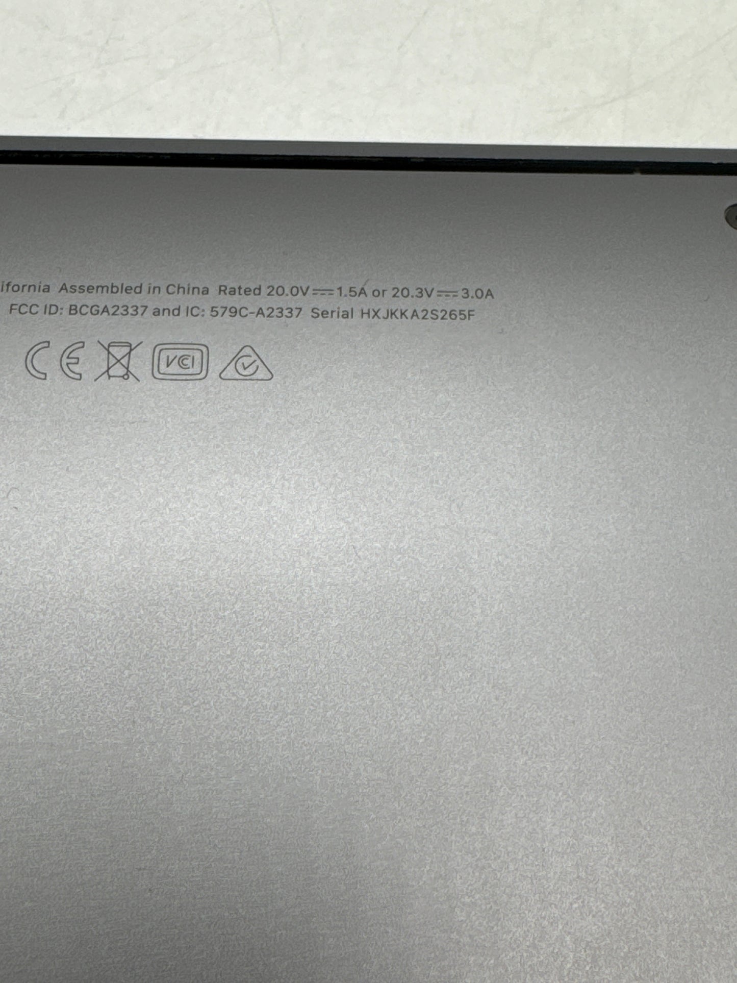 2020 Apple MacBook Air 13.3" A2337 M1 8C-CPU 7C-GPU 8GB RAM 256GB SSD Read!