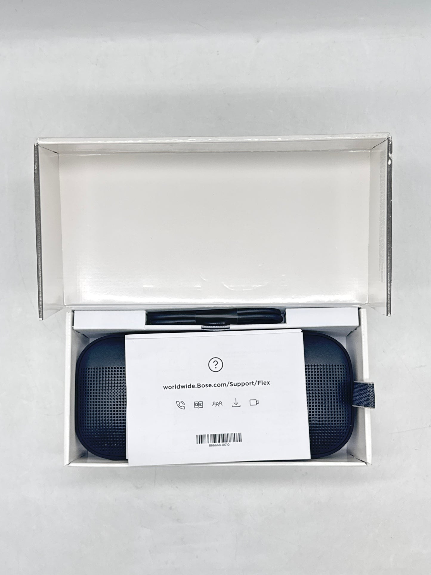 Bose SoundLink Flex Bluetooth Portable Speaker Black Used with Box
