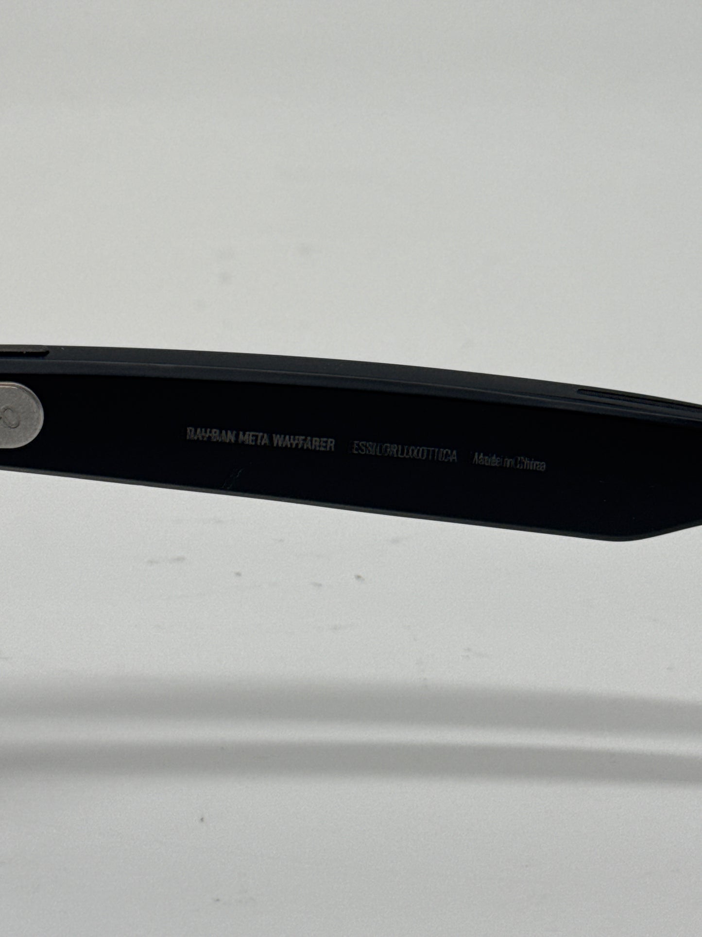 Meta Ray-Ban Wayfarer Smart Glasses RW4008 Matte Black/Clear 601SM1