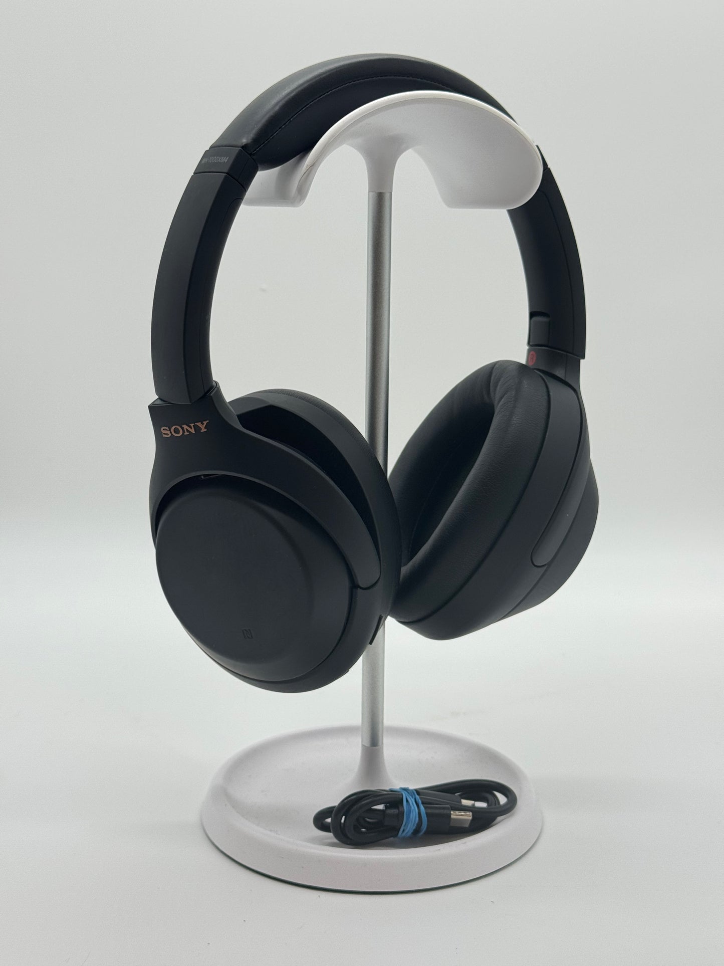 Sony WH-1000XM4 Wireless Headphones - Black - Used