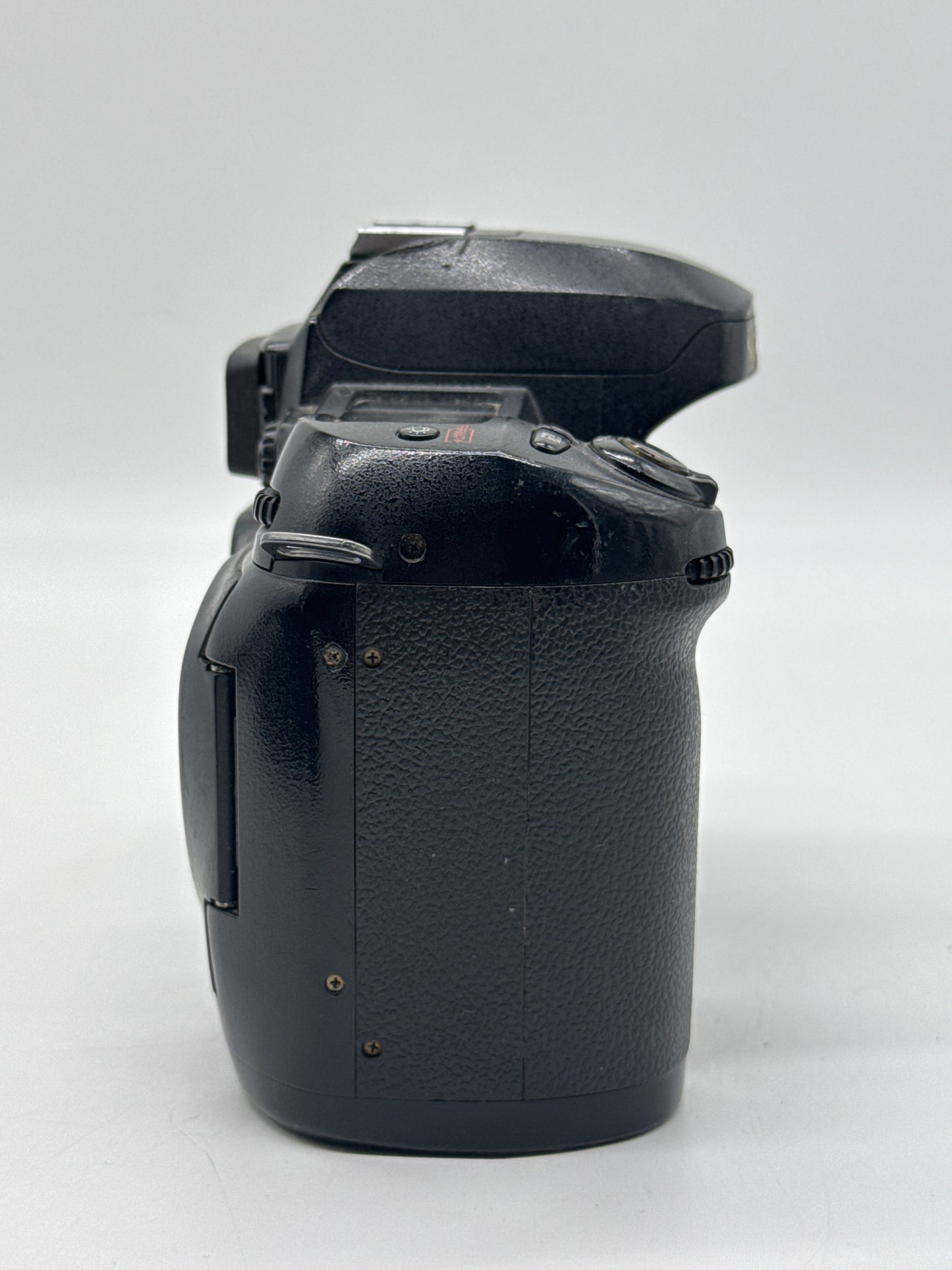 Nikon D100 6.1 MP Digital SLR Camera Black Body Only Functional with Missing Button