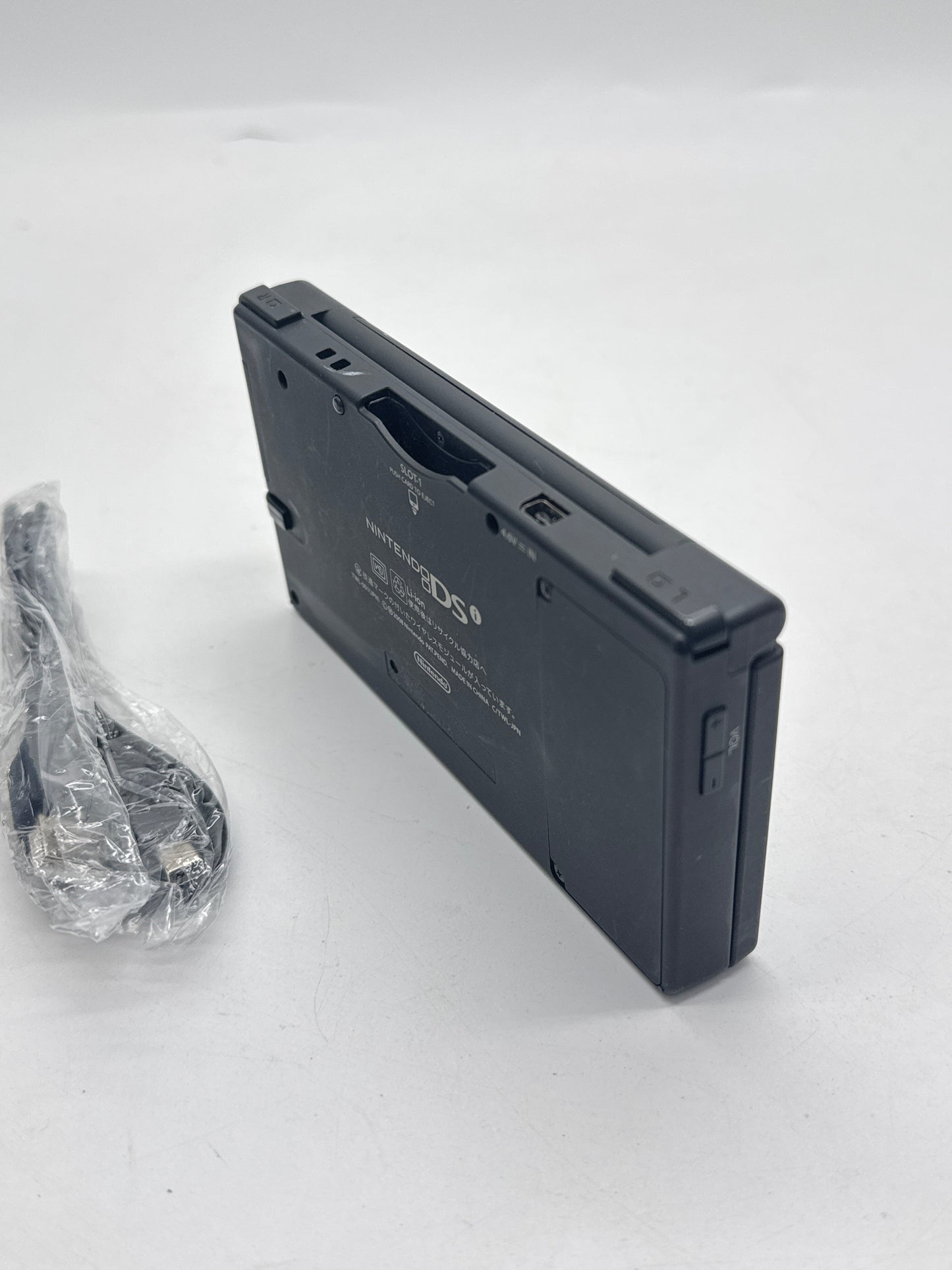 Nintendo DSi TWL-001(JPN) Black Console #347 w/ Stylus & Charger