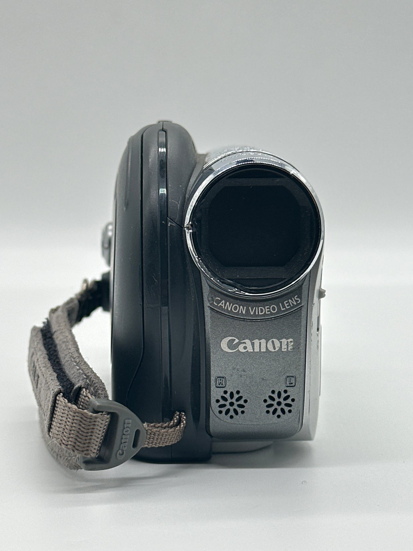 Canon DC320 DVD Camcorder Digital Video Camera - No Charger