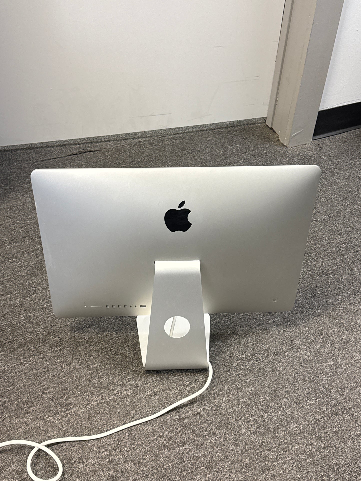 2017 Apple iMac 21.5" A1418 Core i5 2.3GHz 1TB SSD 16GB RAM