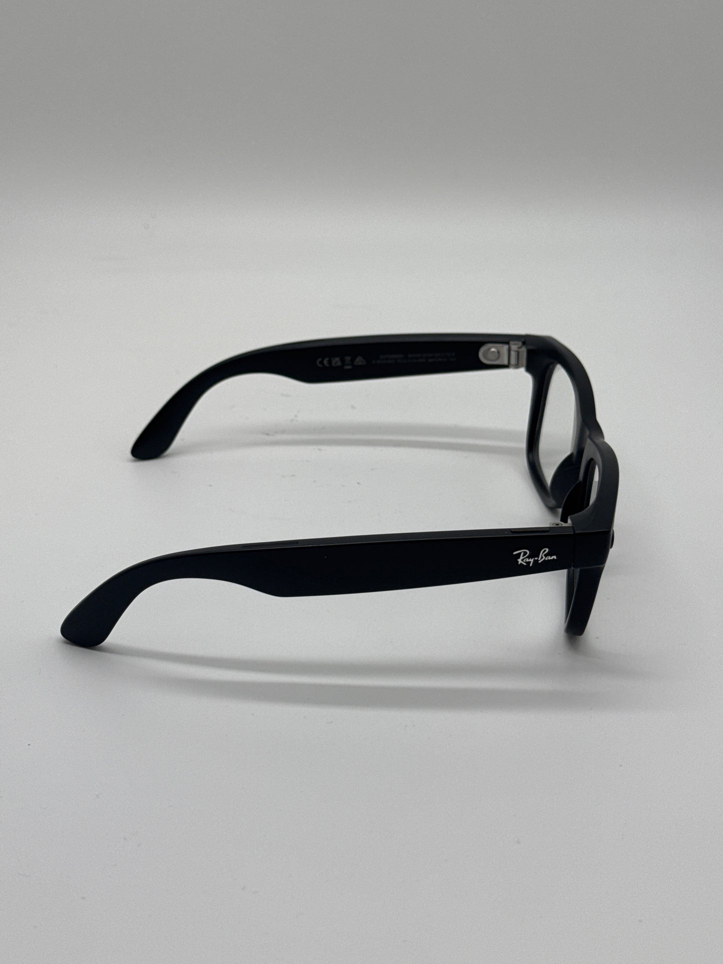 Meta Ray-Ban Wayfarer Smart Glasses RW4008 Matte Black/Clear 601SM1