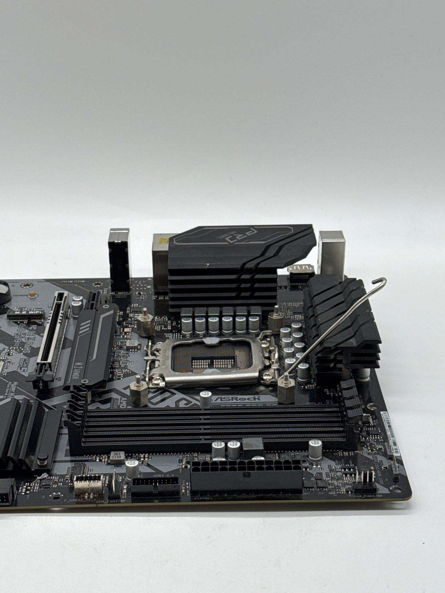 Untested ASROCK Z690 PRO RS Intel LGA1700 DDR4 ATX Motherboard