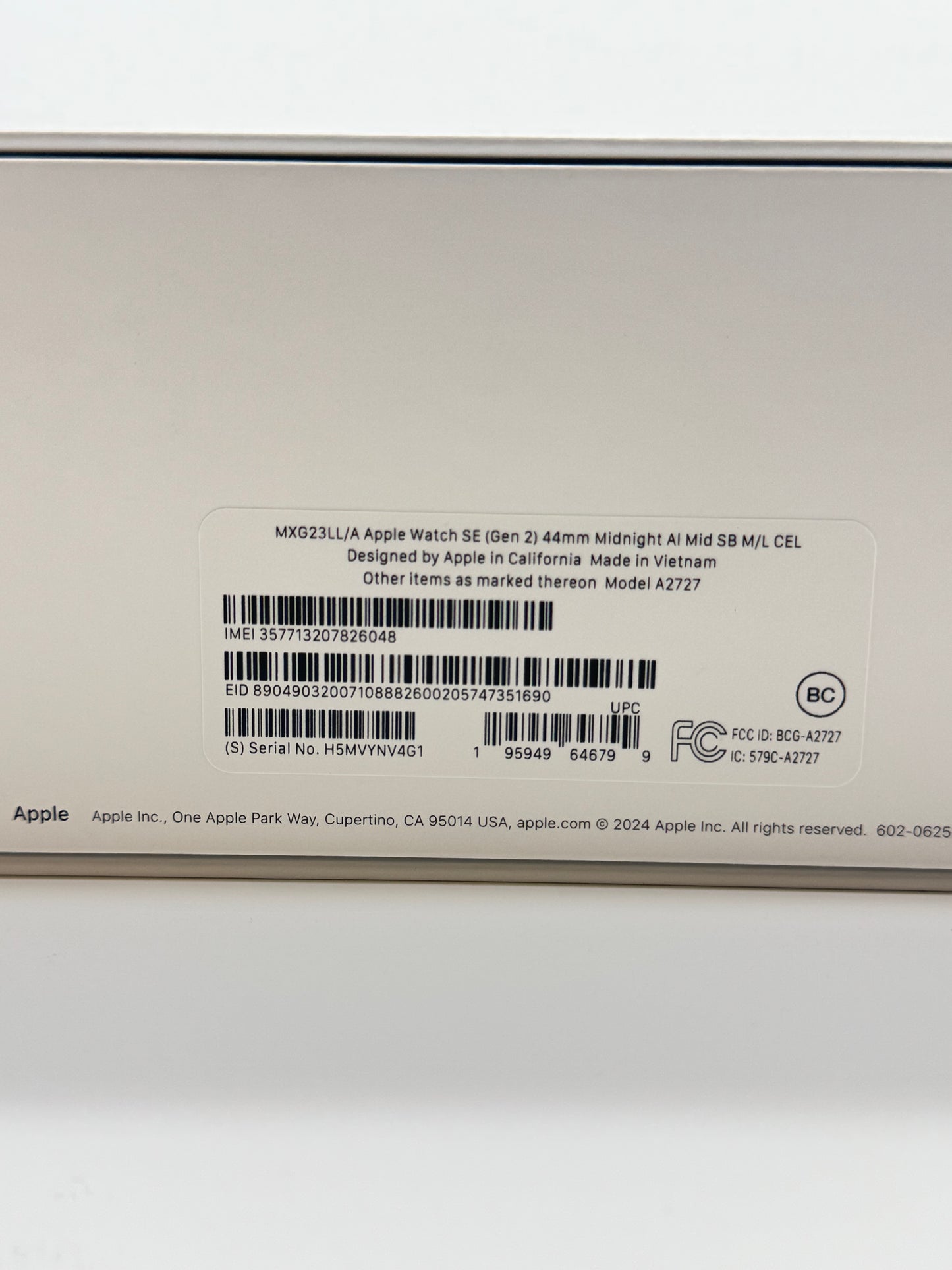 New Unlocked Apple Watch Series SE 2nd Gen A2727 GPS + Cellular 44MM w/ Box