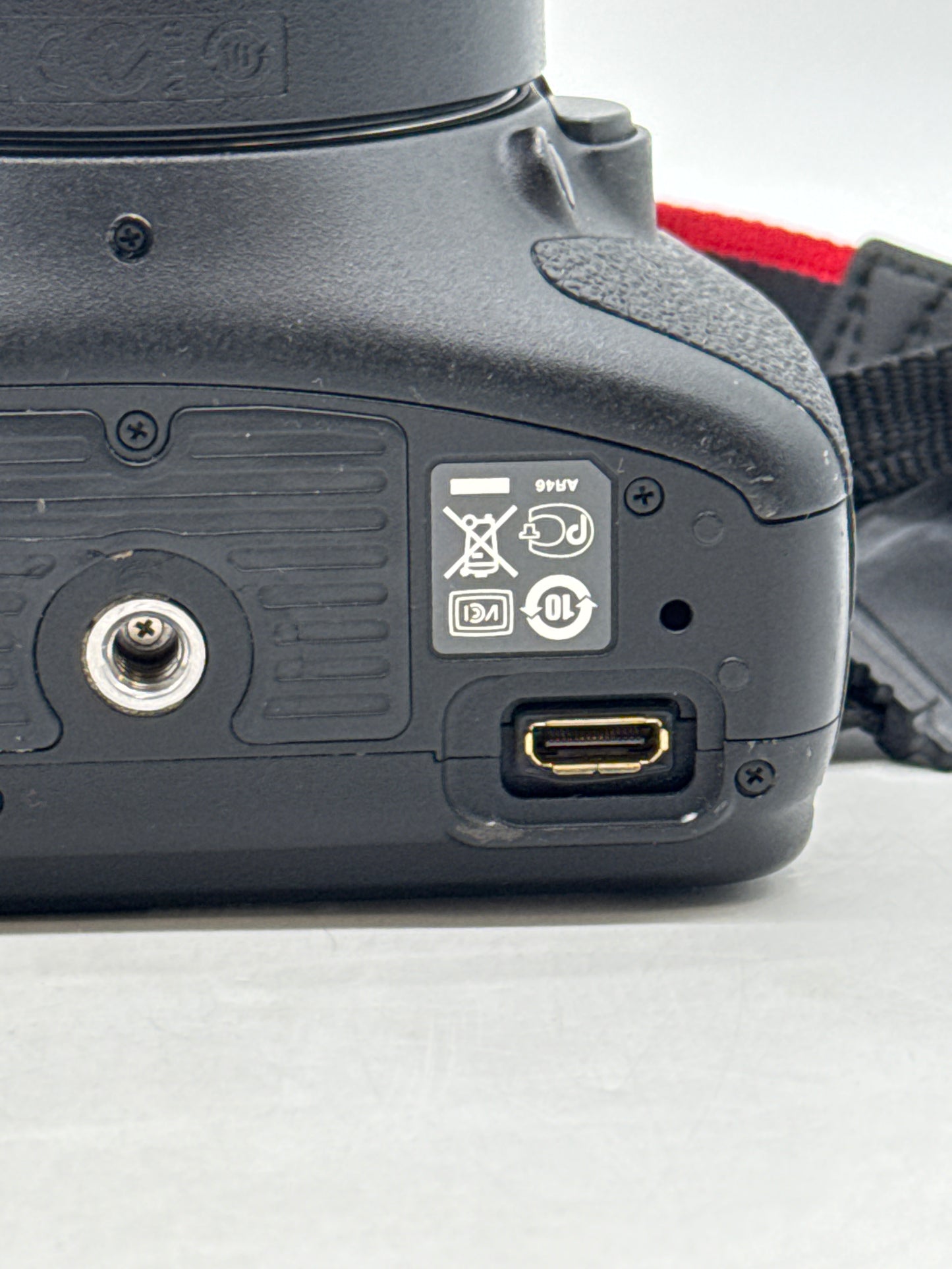 Canon EOS 7D 18.0 MP Digital SLR Camera Only - Broken pins on card slot