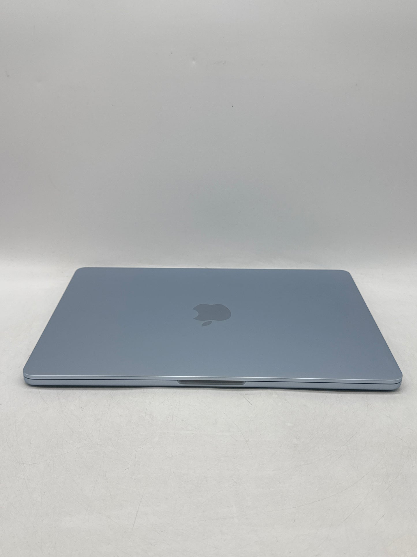 2025 Apple MacBook Air 13.6" A3240 M4 10C-CPU 8C-GPU 16GB RAM 256GB SSD 2 Cycle