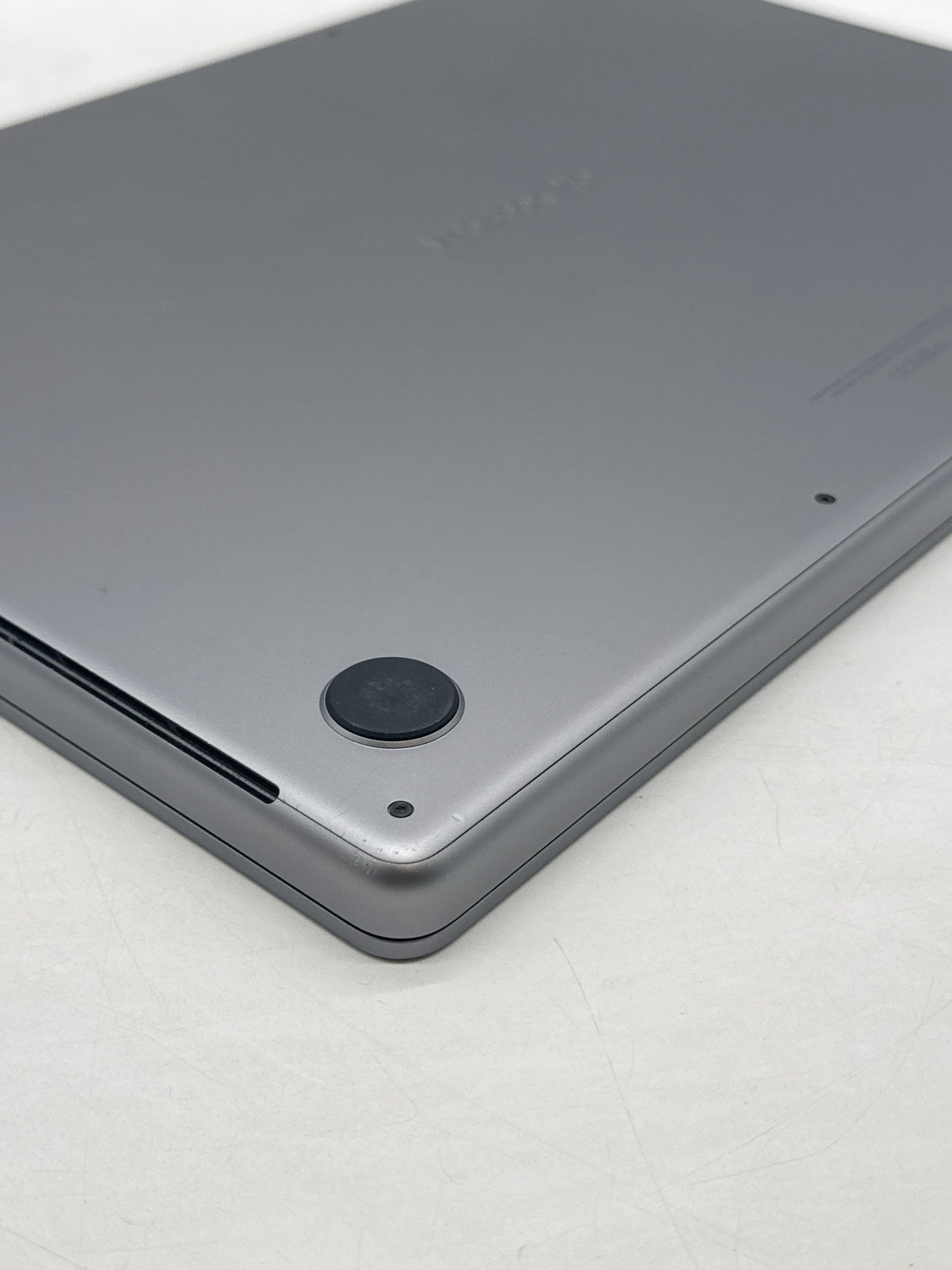 2021 Apple MacBook Pro 16.2" A2485 M1 Pro 10C-CPU 16C-GPU 16GB RAM 512GB SSD