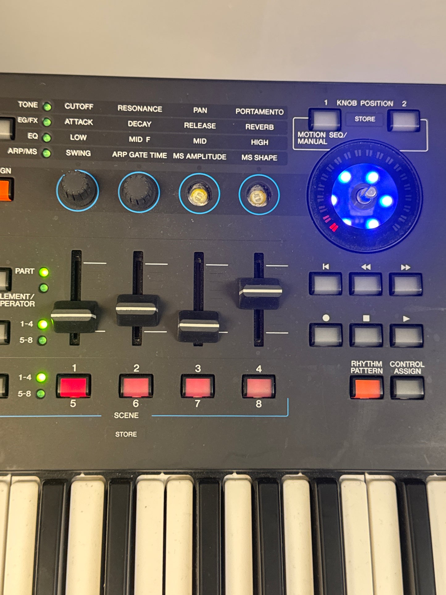 Yamaha MODX6+ 61 Semi-weighted Key Synthesizer w/ power supply