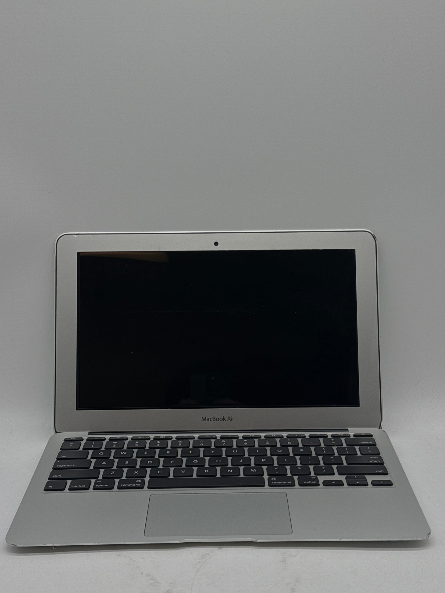 2015 Apple MacBook Air 11.6" A1465 Intel Core i5 4GB RAM 128GB Silver  !READ